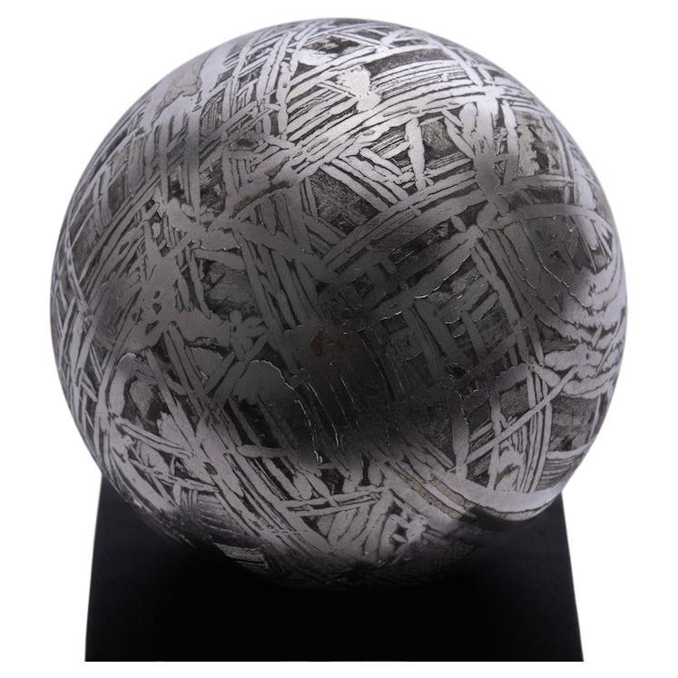 Extraterrestrial Iron Sphere from the Aletai Meteorite