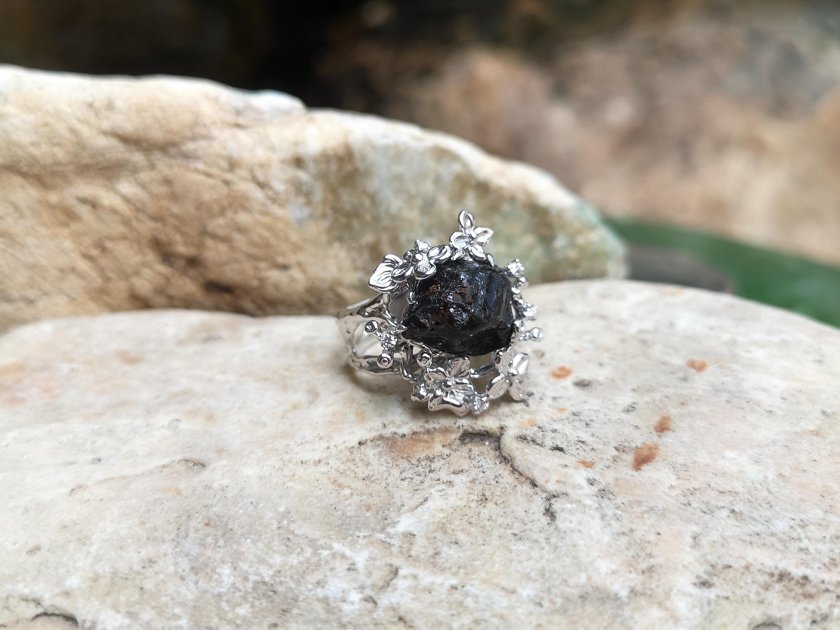 Uncut Meteorite with Diamond Ring Set in 18 Karat White Gold Settings For Sale