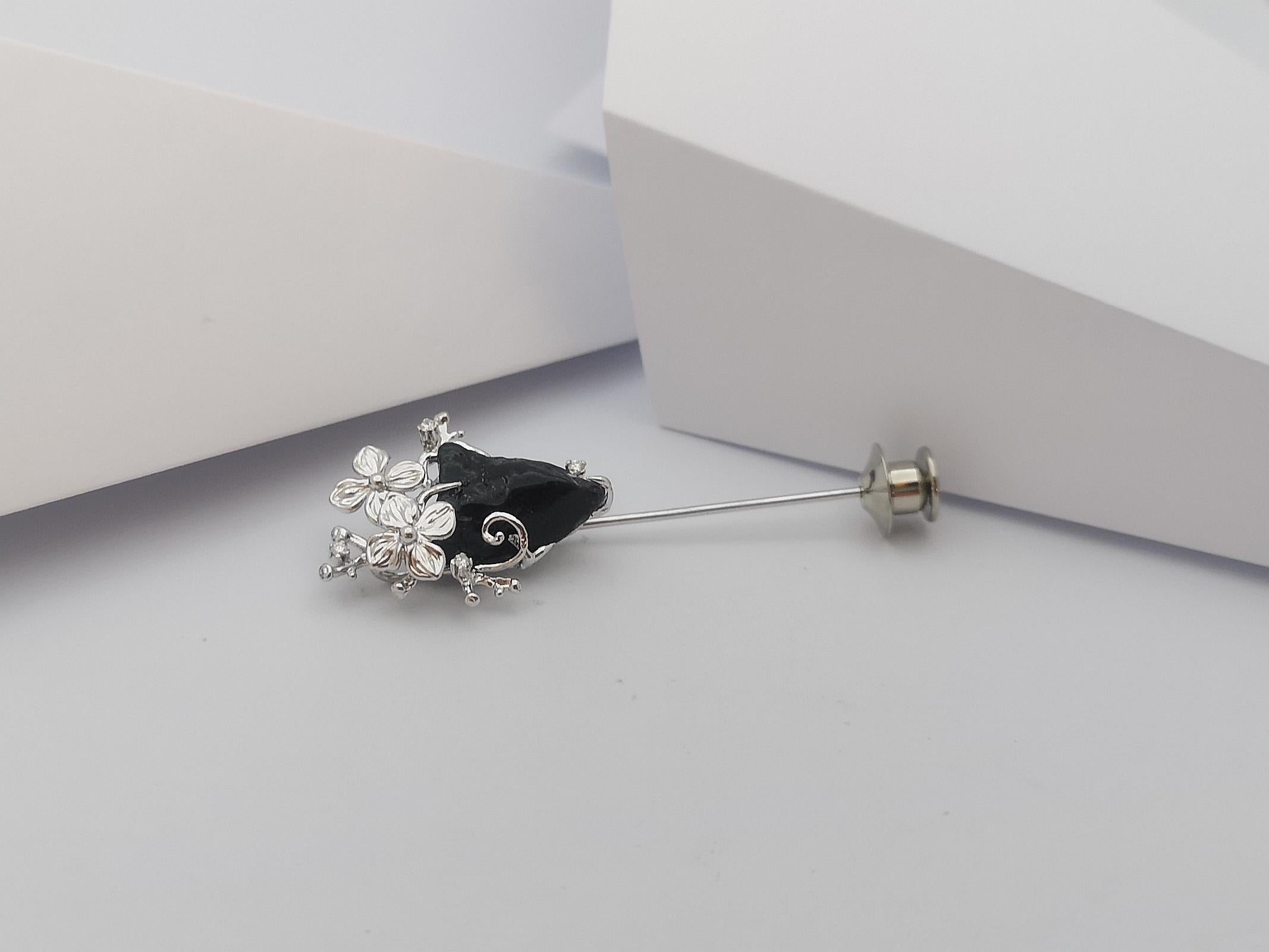 Épingle à cravate Meteorite avec diamants sertie en or blanc 18 carats Neuf - En vente à Bangkok, TH