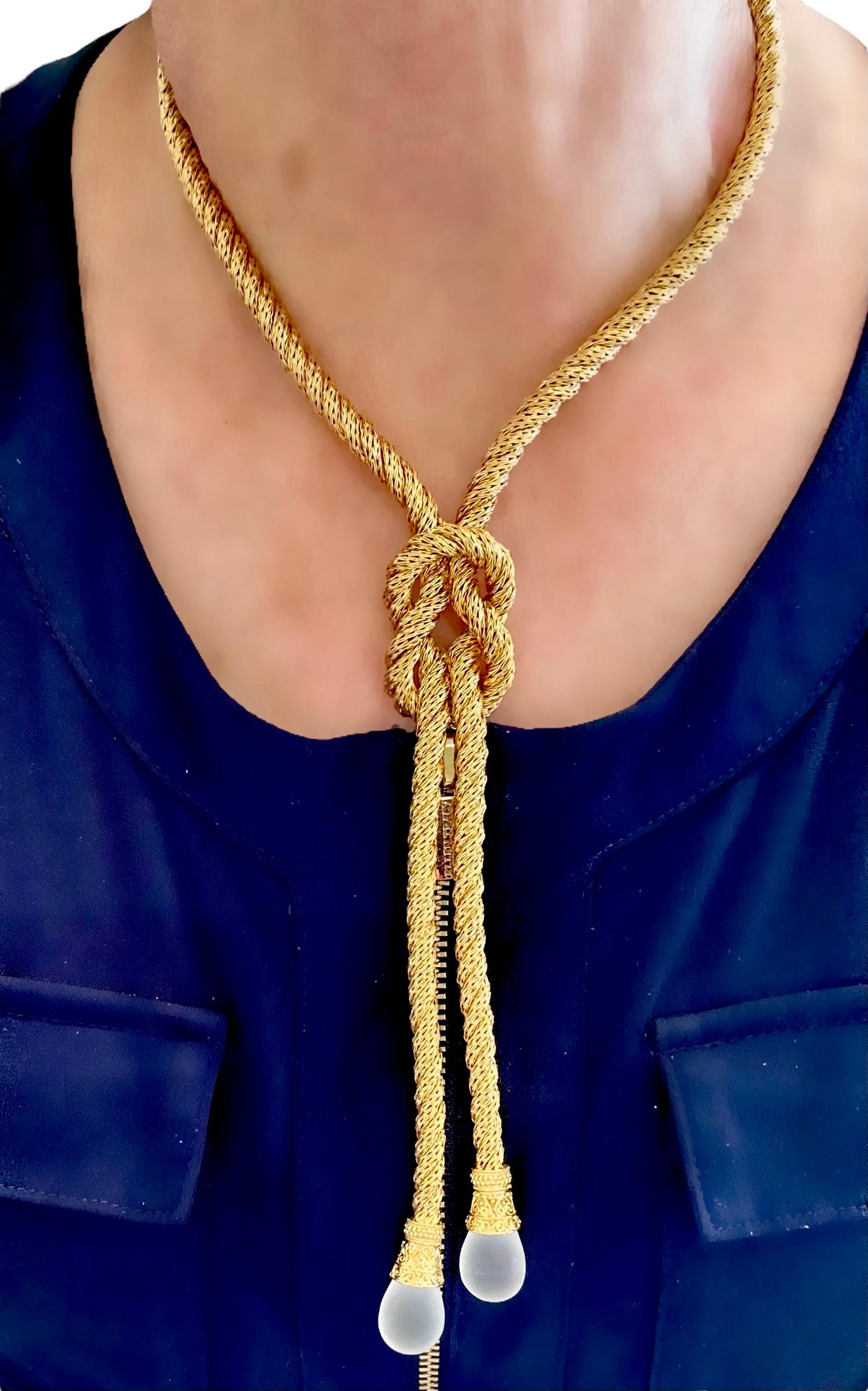 Collana greca in oro 18 carati con nappe di cristallo, realizzata con cura meticolosa in vendita 4