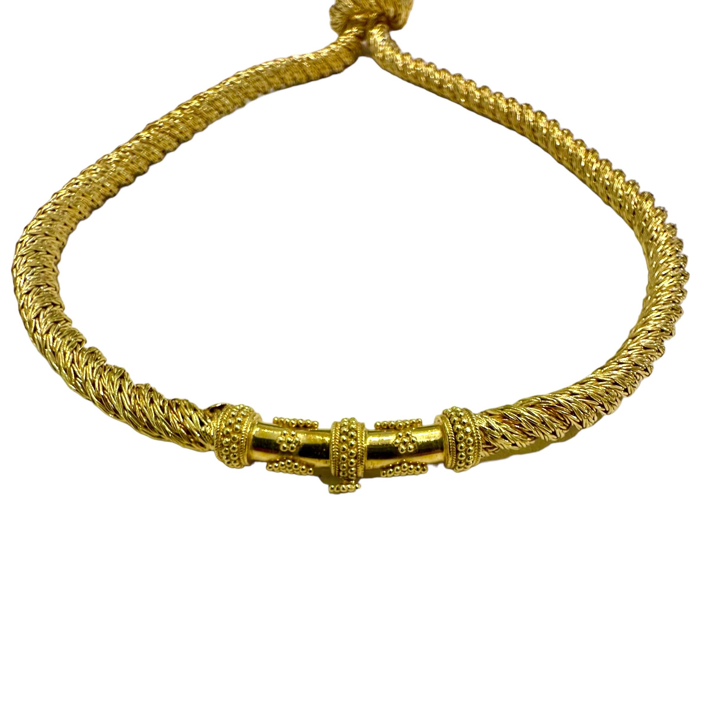 Greco classico Collana greca in oro 18 carati con nappe di cristallo, realizzata con cura meticolosa in vendita