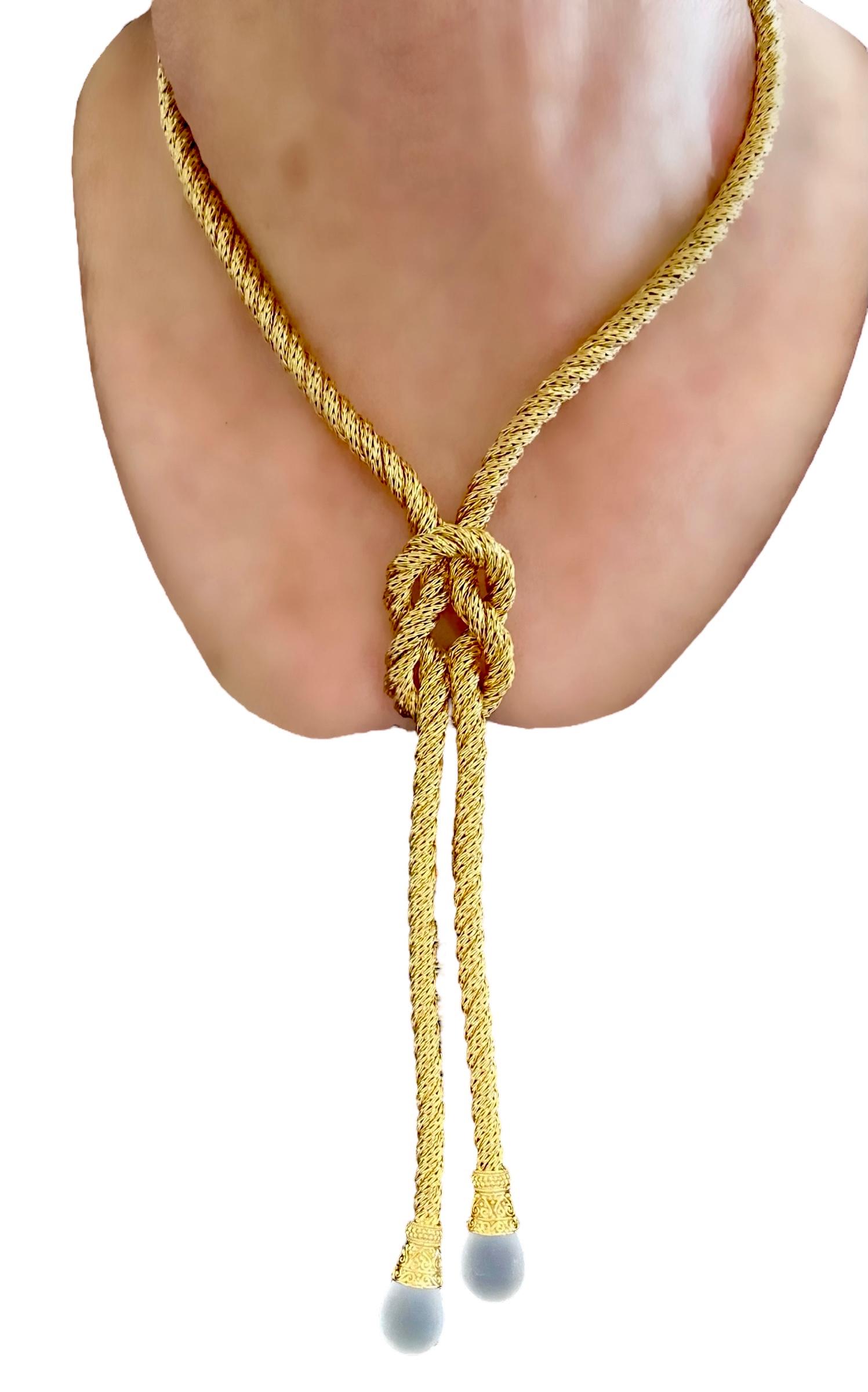 Collana greca in oro 18 carati con nappe di cristallo, realizzata con cura meticolosa in vendita 3