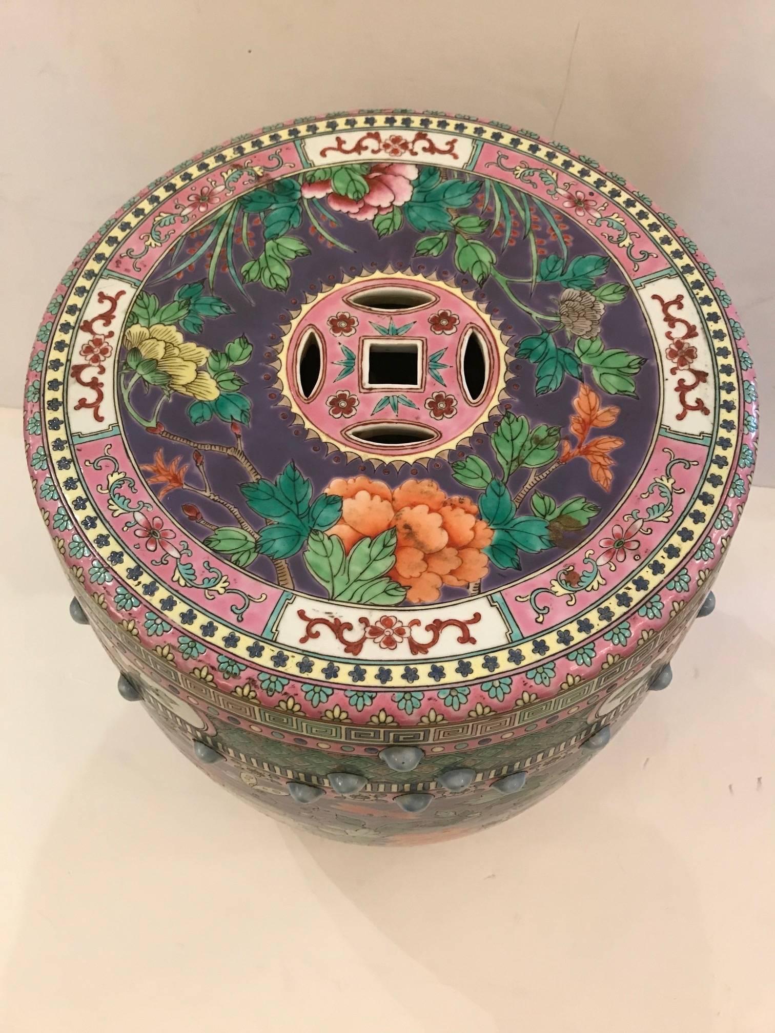 Meticulously Detailed Gorgeous Chinese Garden Seat Side Table In Excellent Condition In Hopewell, NJ