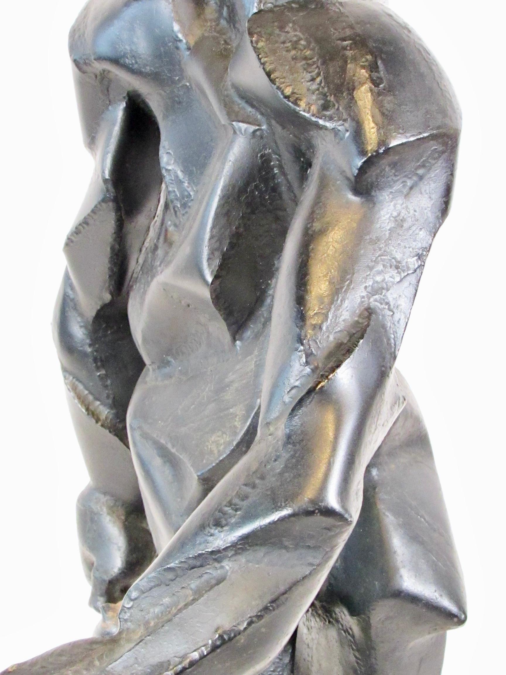 Sorgfältig geformte und geschweißte aufrechte Mannskulptur im brutalistischen Stil im Angebot 7
