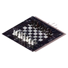 "Metis" Set di scacchi in marmo rosso intenso e grigio