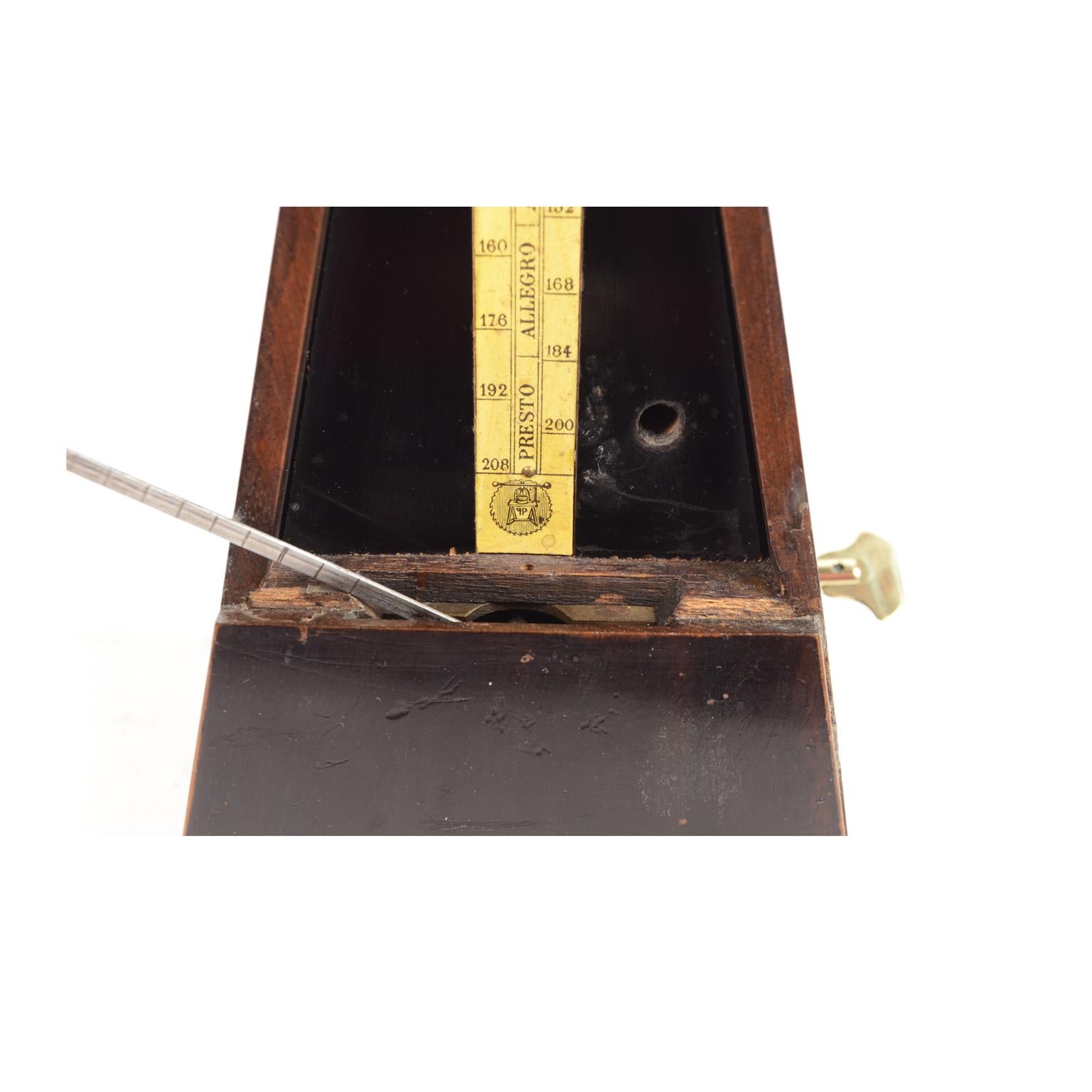 Metronome Johan Maelzel Antique Musical Measuring Instrument made in Early 1900s In Good Condition In Milan, IT