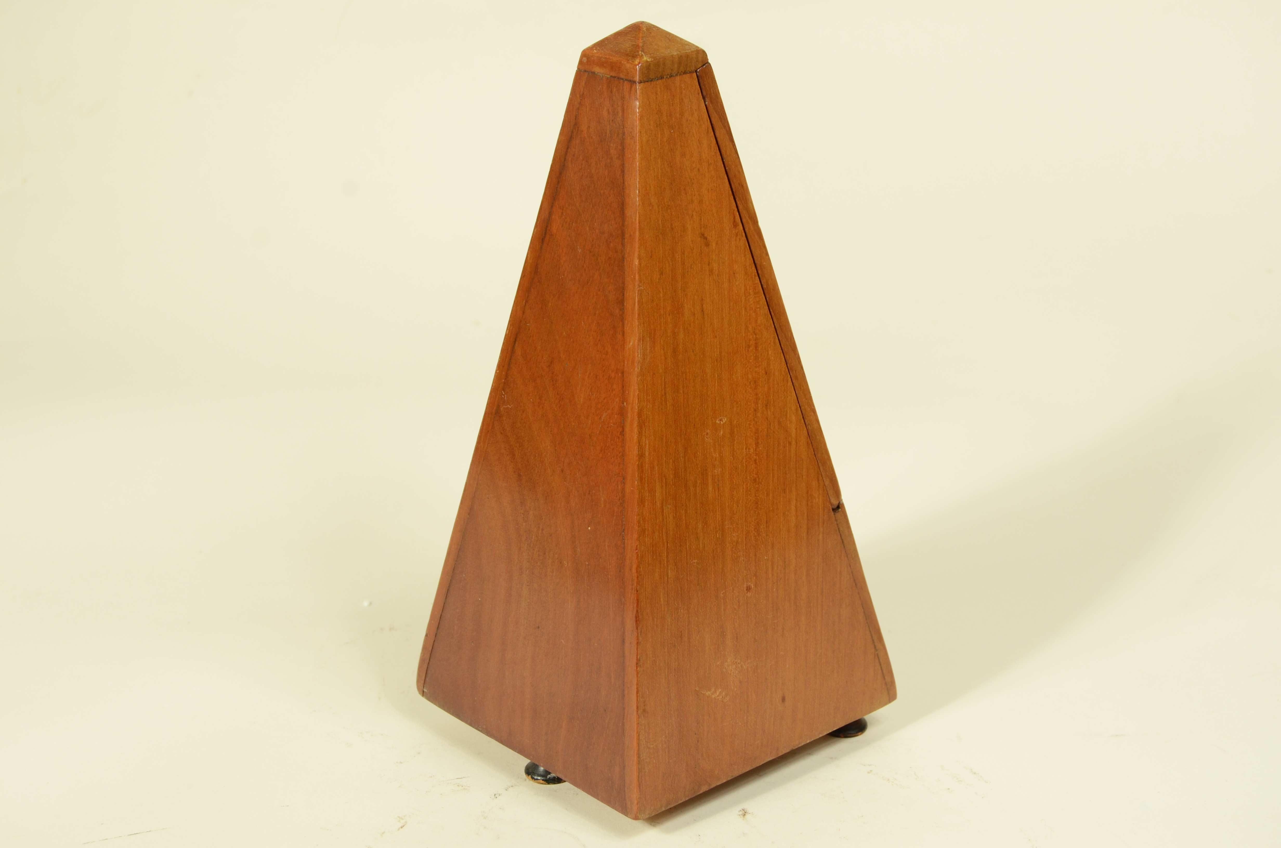 Late 19th Century Metronomo sistema Paquet 1815 e J. Maelzel 1846 della seconda metà del XIX sec. in vendita