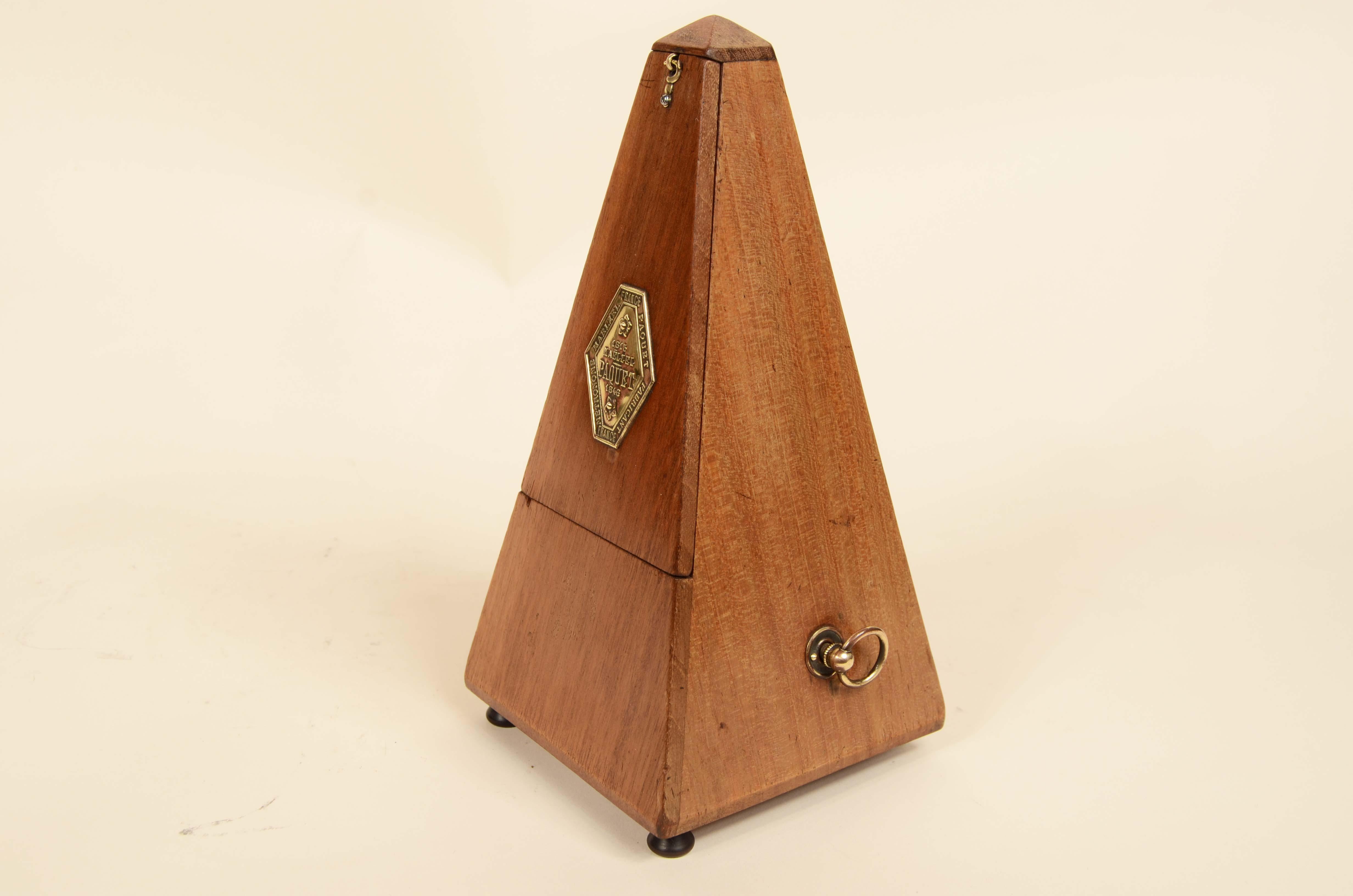 Système de métronome Paquet 1815 et Johan Maelzel 1846  seconde moitié du 19ème siècle Bon état à Milan, IT