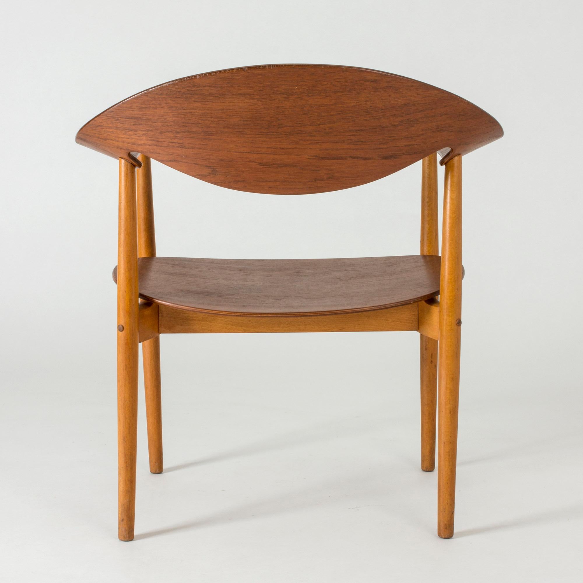Scandinavian Modern “Metropolitan Chair” by Ejner Larsen & Aksel Bender Madsen