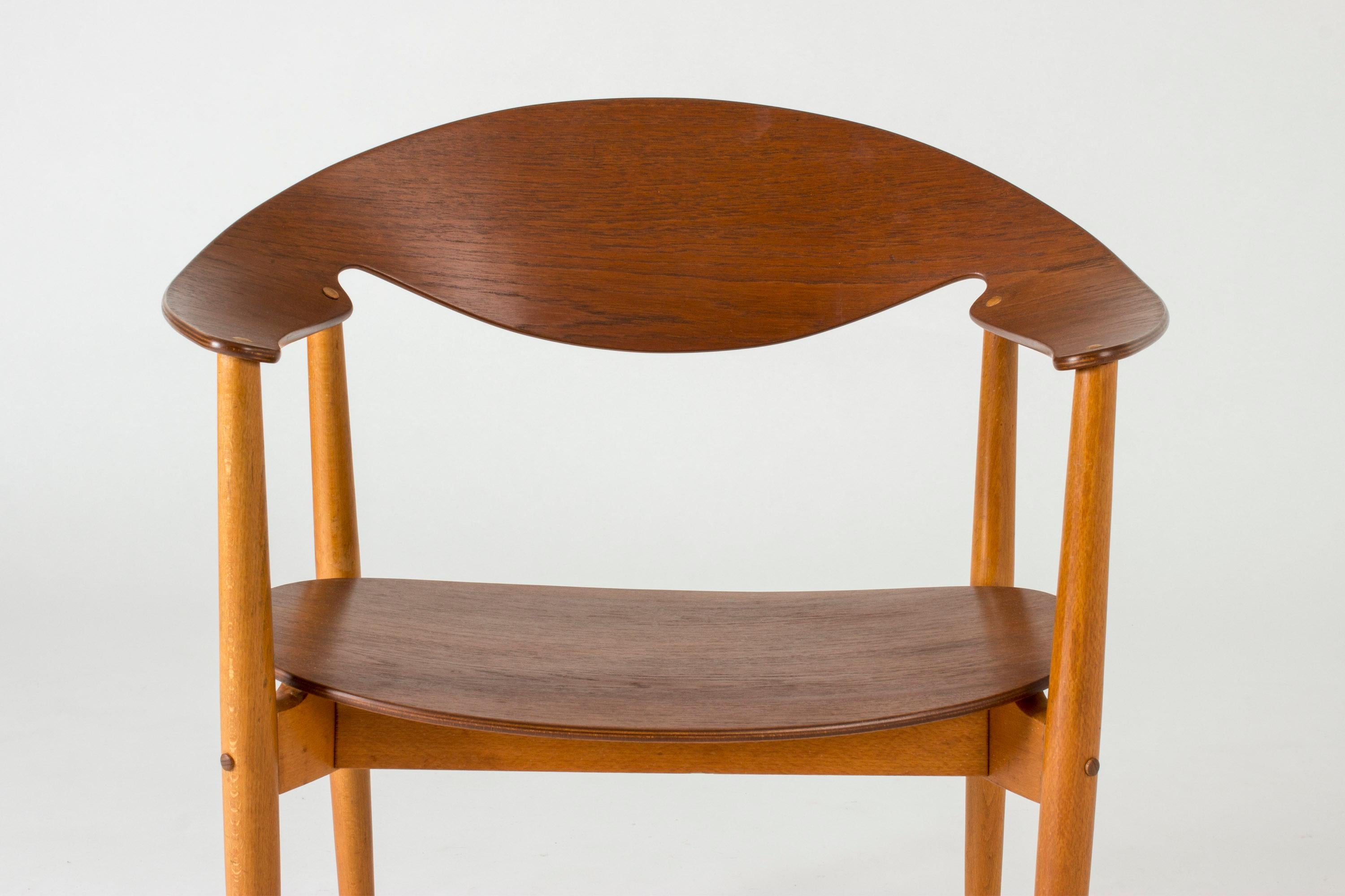 “Metropolitan Chair” by Ejner Larsen & Aksel Bender Madsen In Good Condition In Stockholm, SE