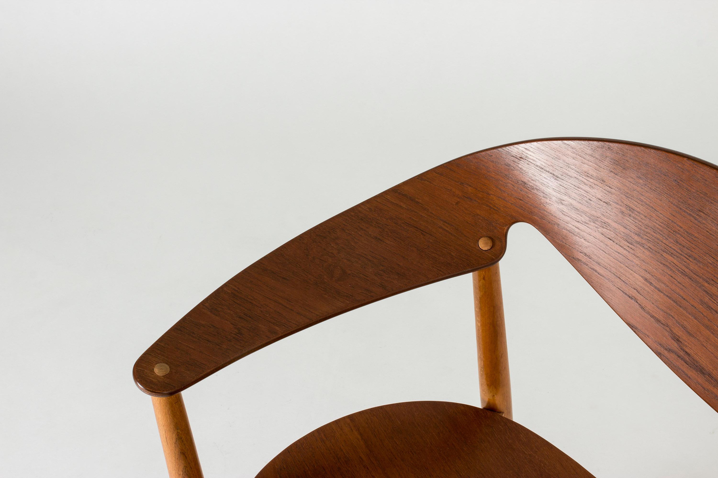 “Metropolitan Chair” by Ejner Larsen & Aksel Bender Madsen 1