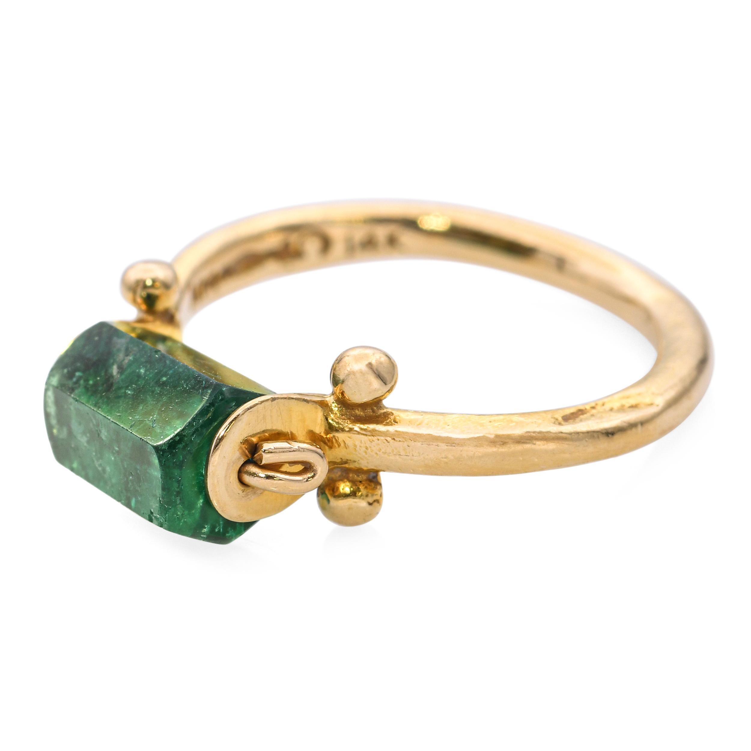 Metropolitan Museum of Art 14k Gelbgold Smaragd ägyptischen hellenistischen Ring (Ungeschliffen) im Angebot