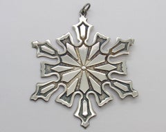 Metropolitan Museum of Art 1977 Silver Snowflake Ornament