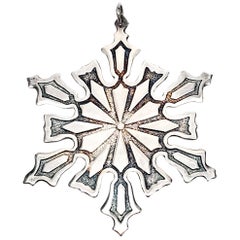 Vintage Metropolitan Museum of Art 'MMA' Snowflake Ornament, 1977