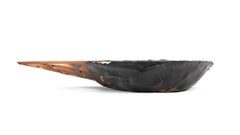 Vassoio Metsidian realizzato in ossidiana con finitura in rame sulla parte superiore