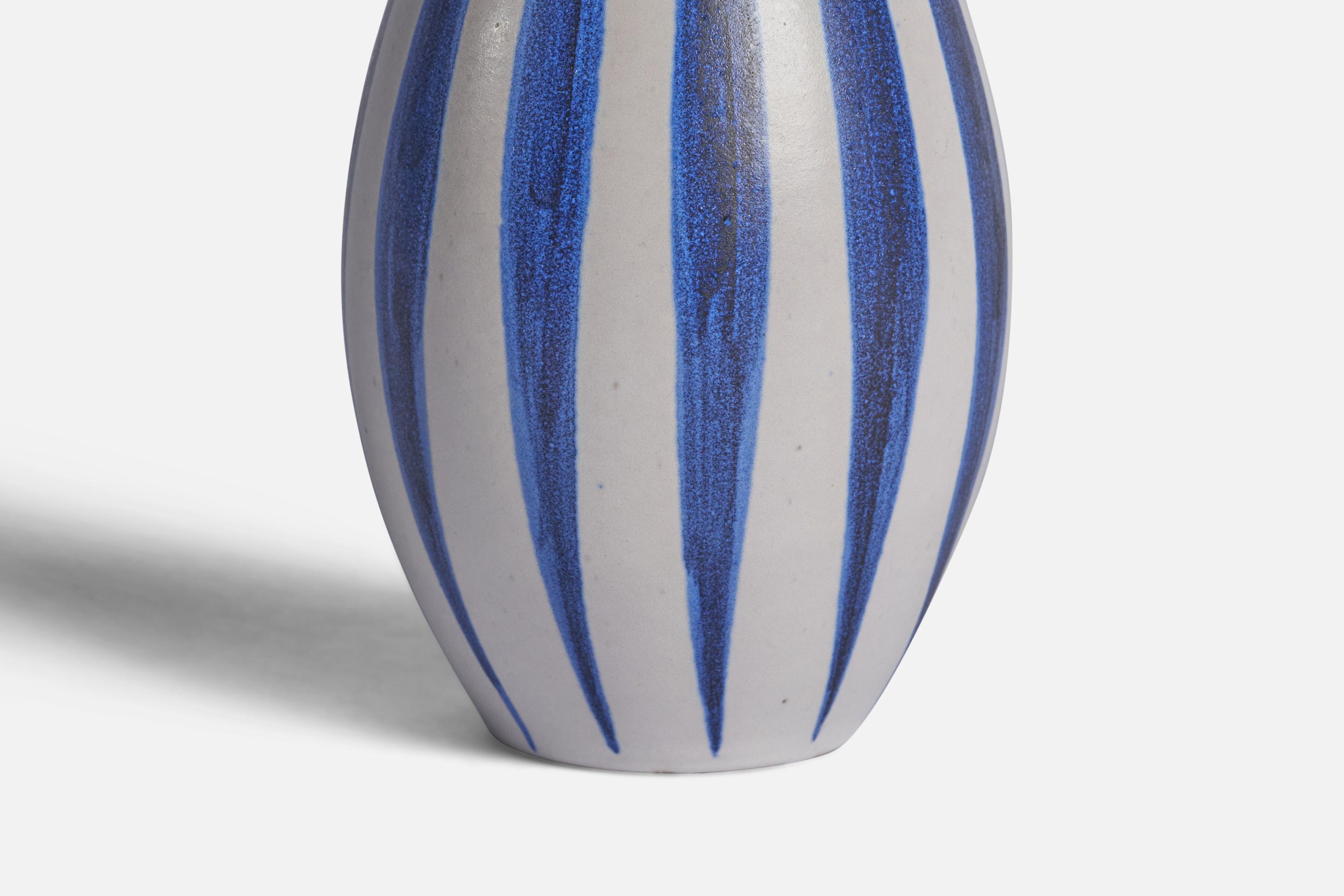 Mette Doller, Vase, Painted Stoneware, Sweden, 1950s In Good Condition For Sale In High Point, NC