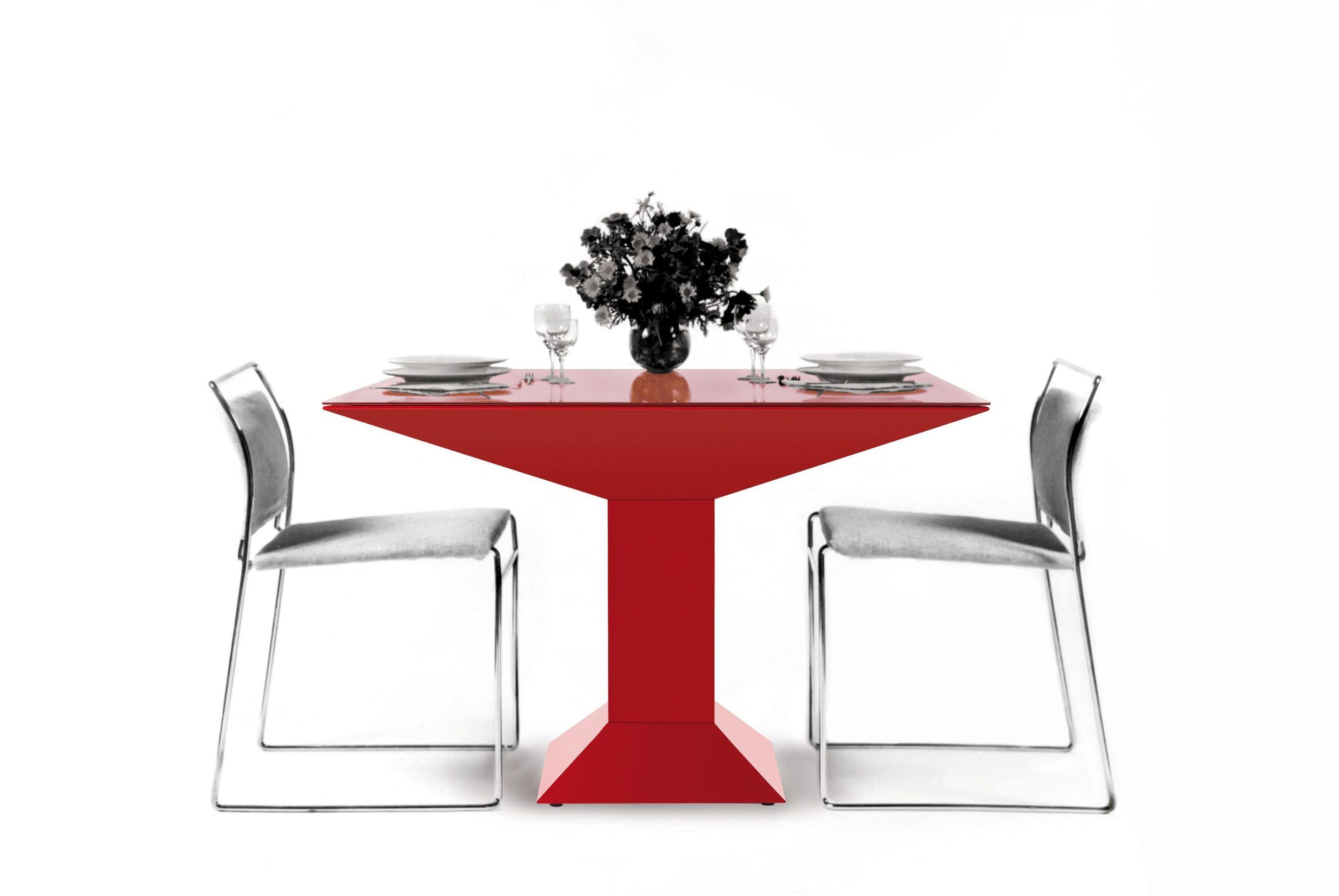 Moderne Table Mettsass, par Ettore Sottsass, Verre rouge, 20e siècle en vente