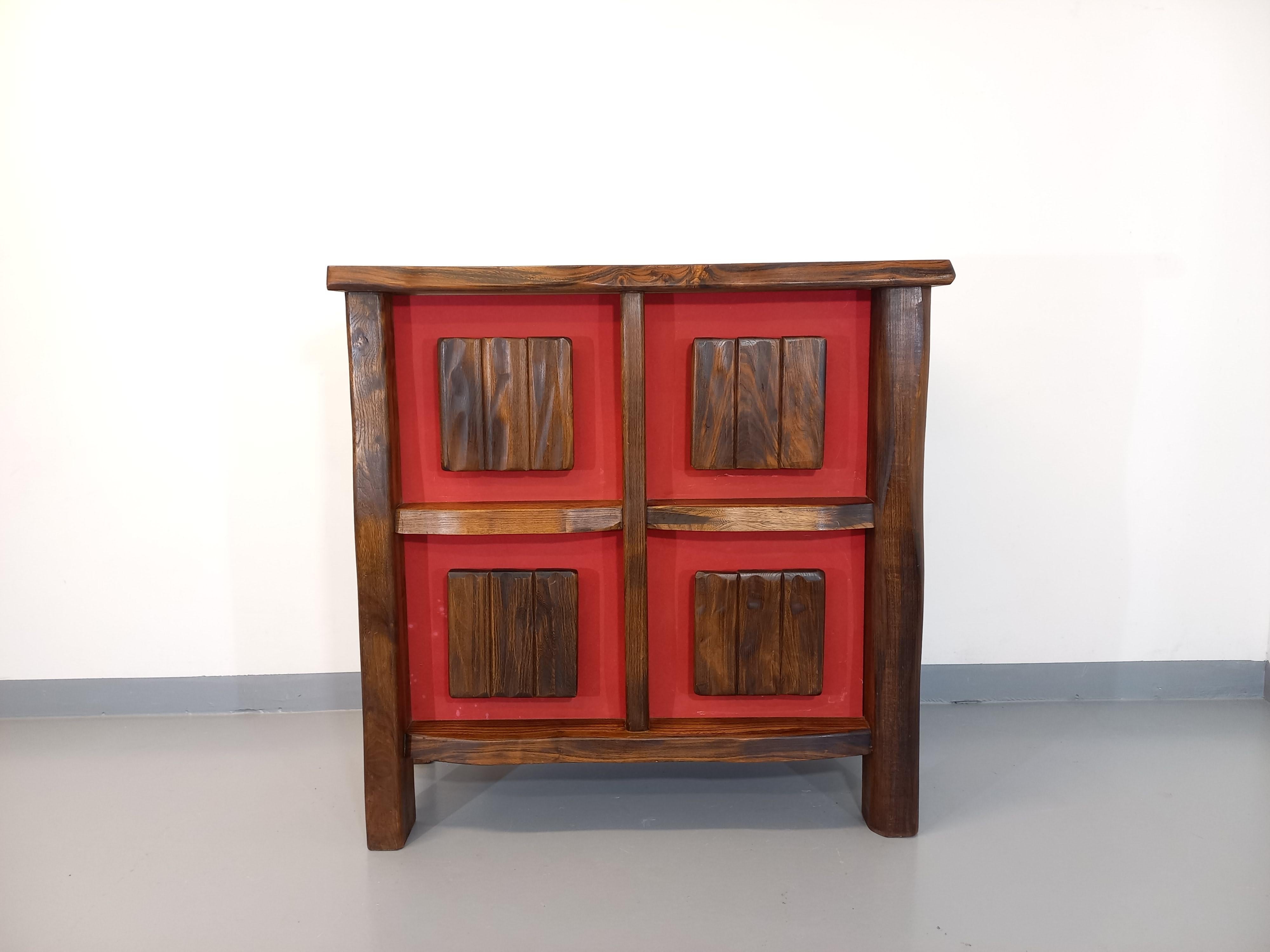 Meuble bar brutaliste lumineux Aranjou vintage des années 50 60 en orme massif en venta 13