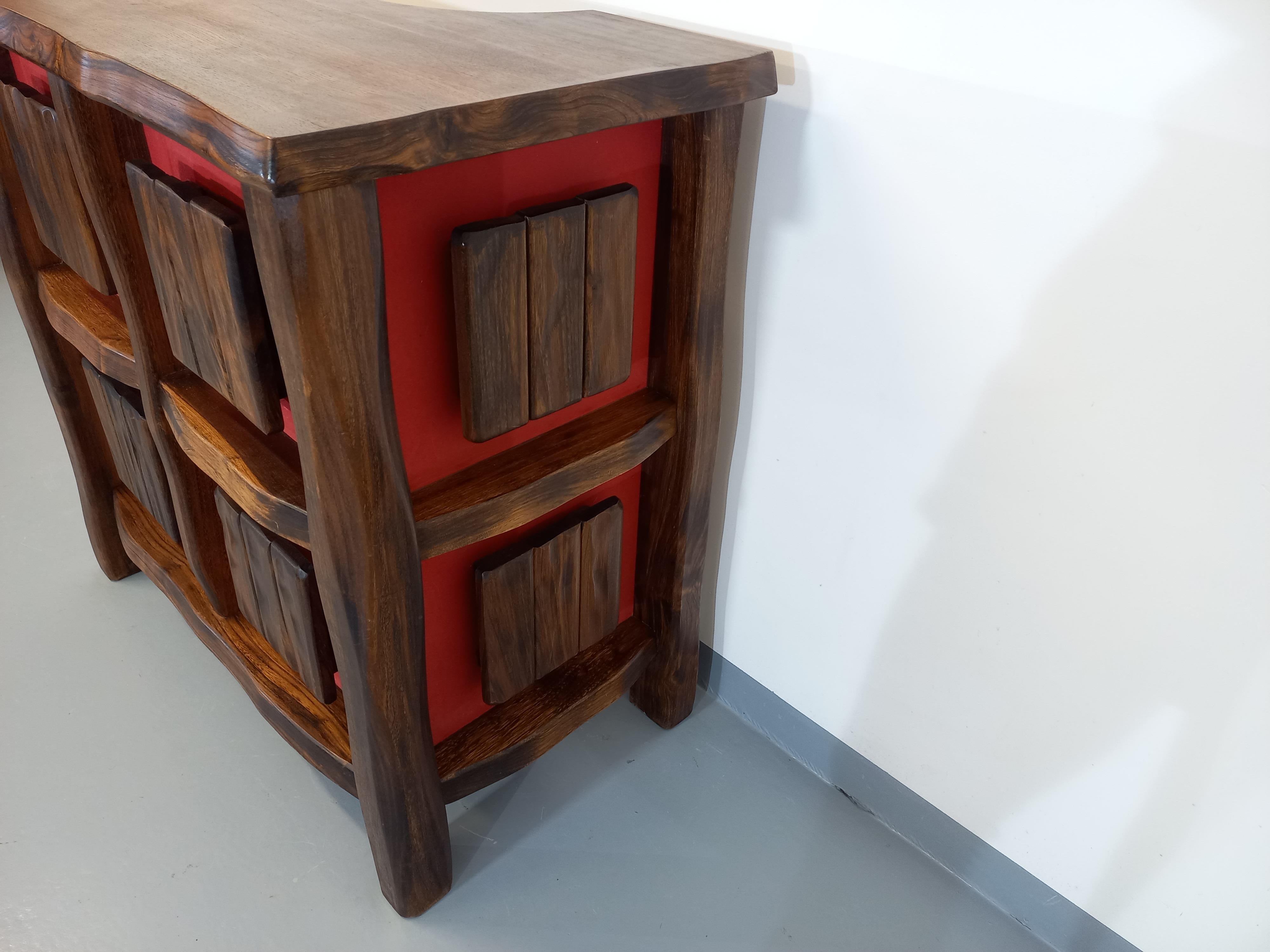 Meuble bar brutaliste lumineux Aranjou vintage des années 50 60 en orme massif en venta 2
