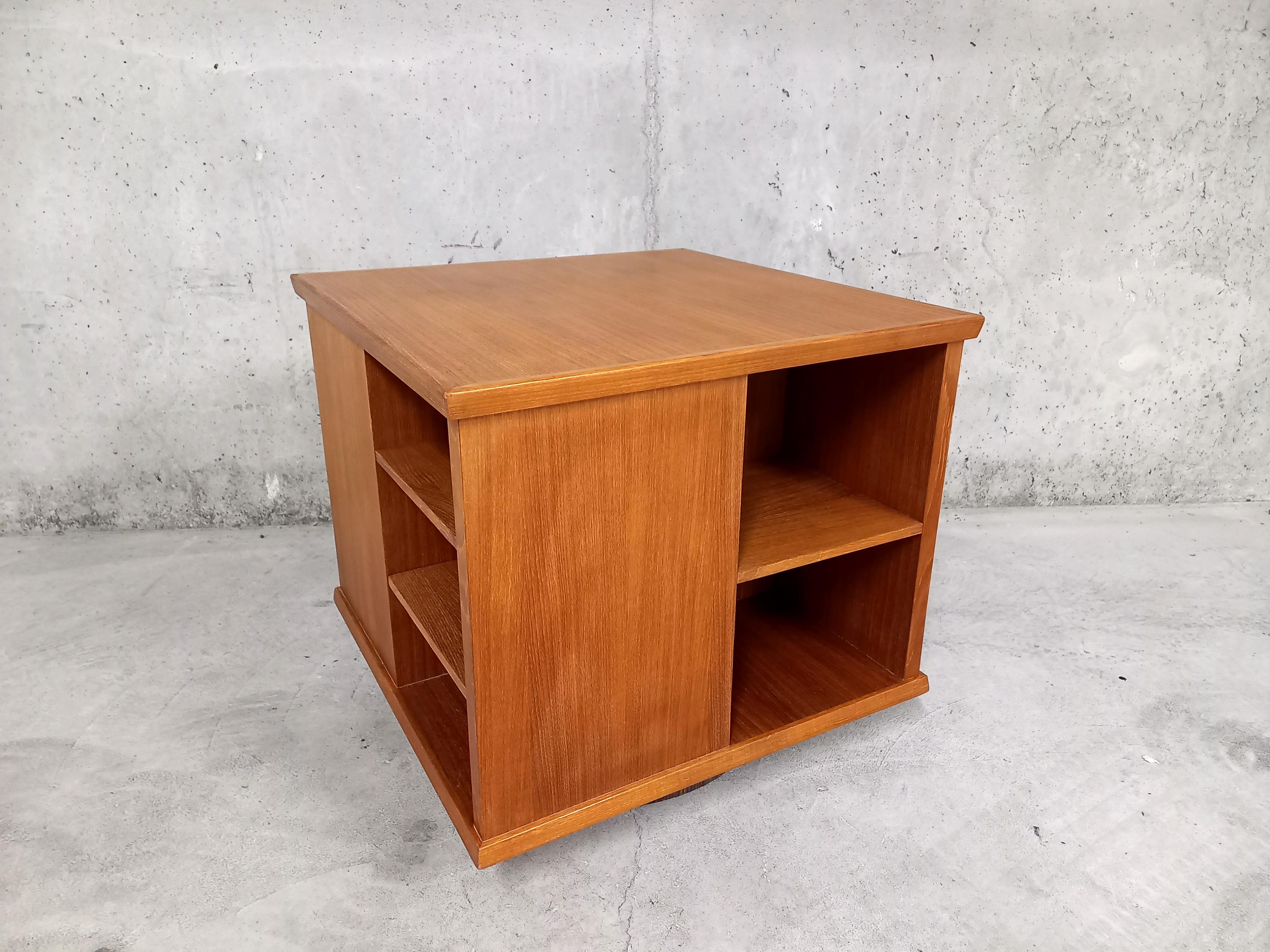 Scandinavian Modern Meuble bar vintage pivotant en teck années 60 70