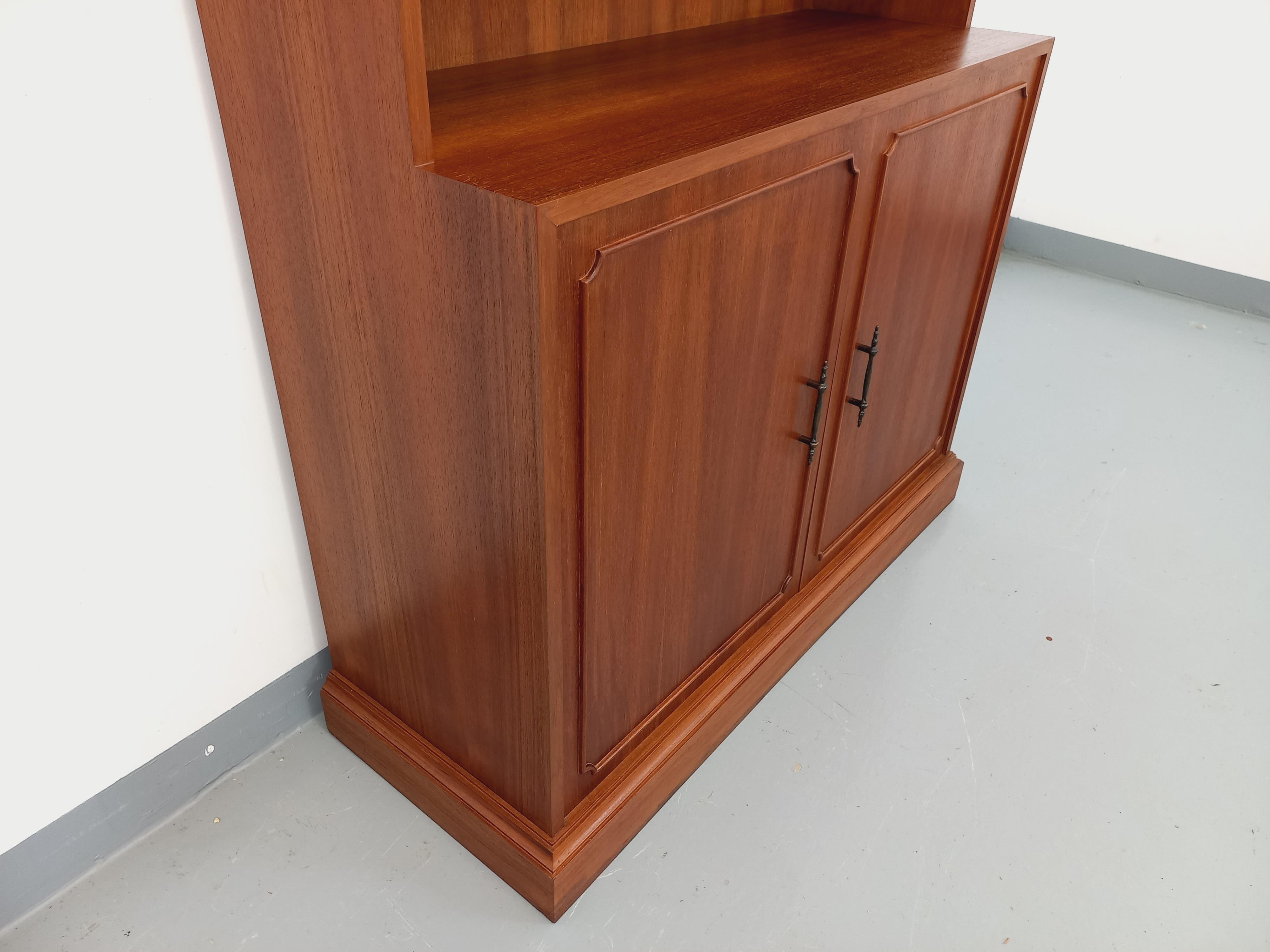 Teak Meuble bibliothèque de rangement vintage en teck des années 60 in vendita