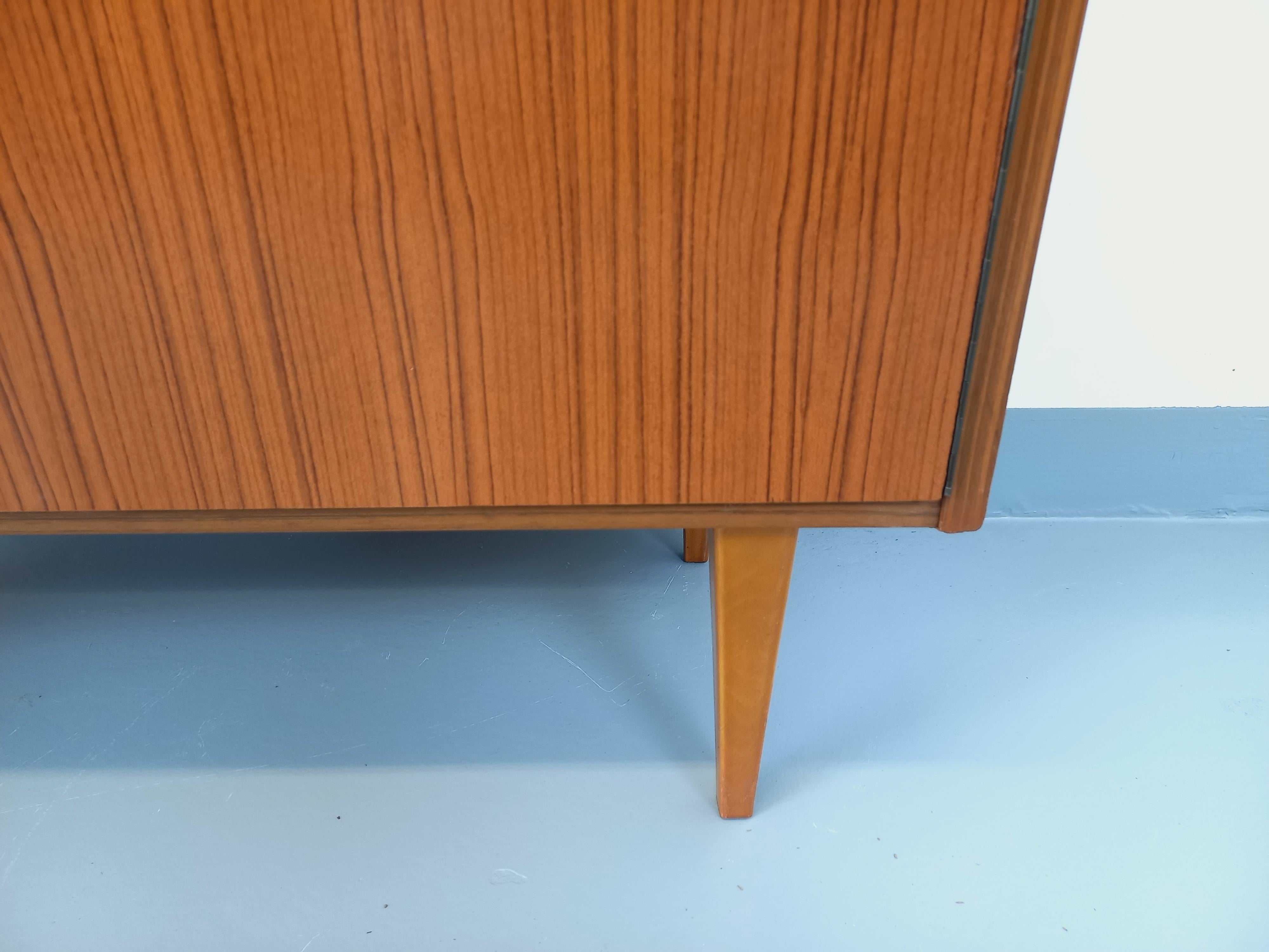 Mid-20th Century Meuble bibliothèque de rangement vintage style scandinave en mélaminé et teck For Sale