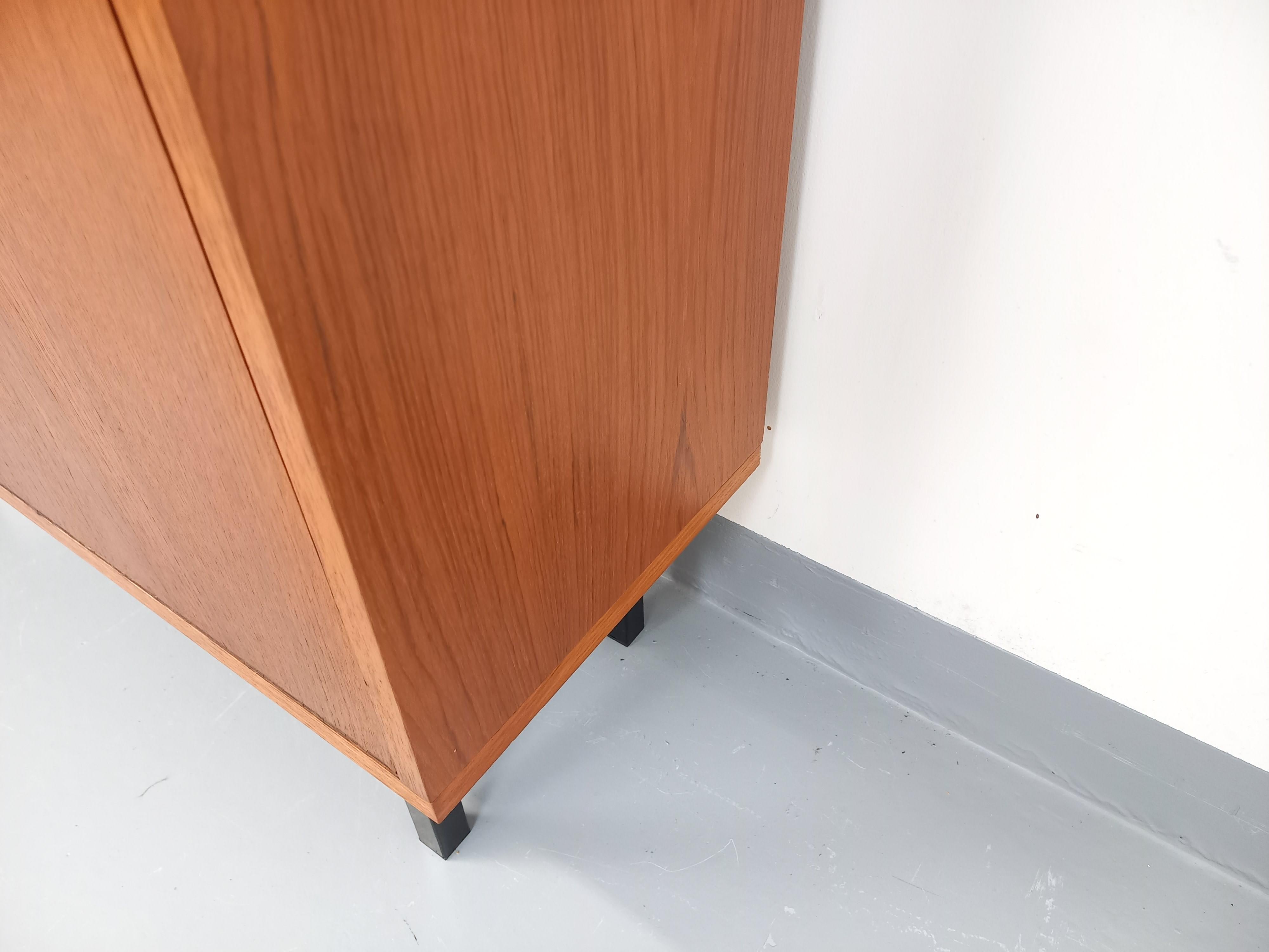 Bücherschrank im Vintage-Stil, skandinavisch und modern, aus Teakholz im Angebot 7