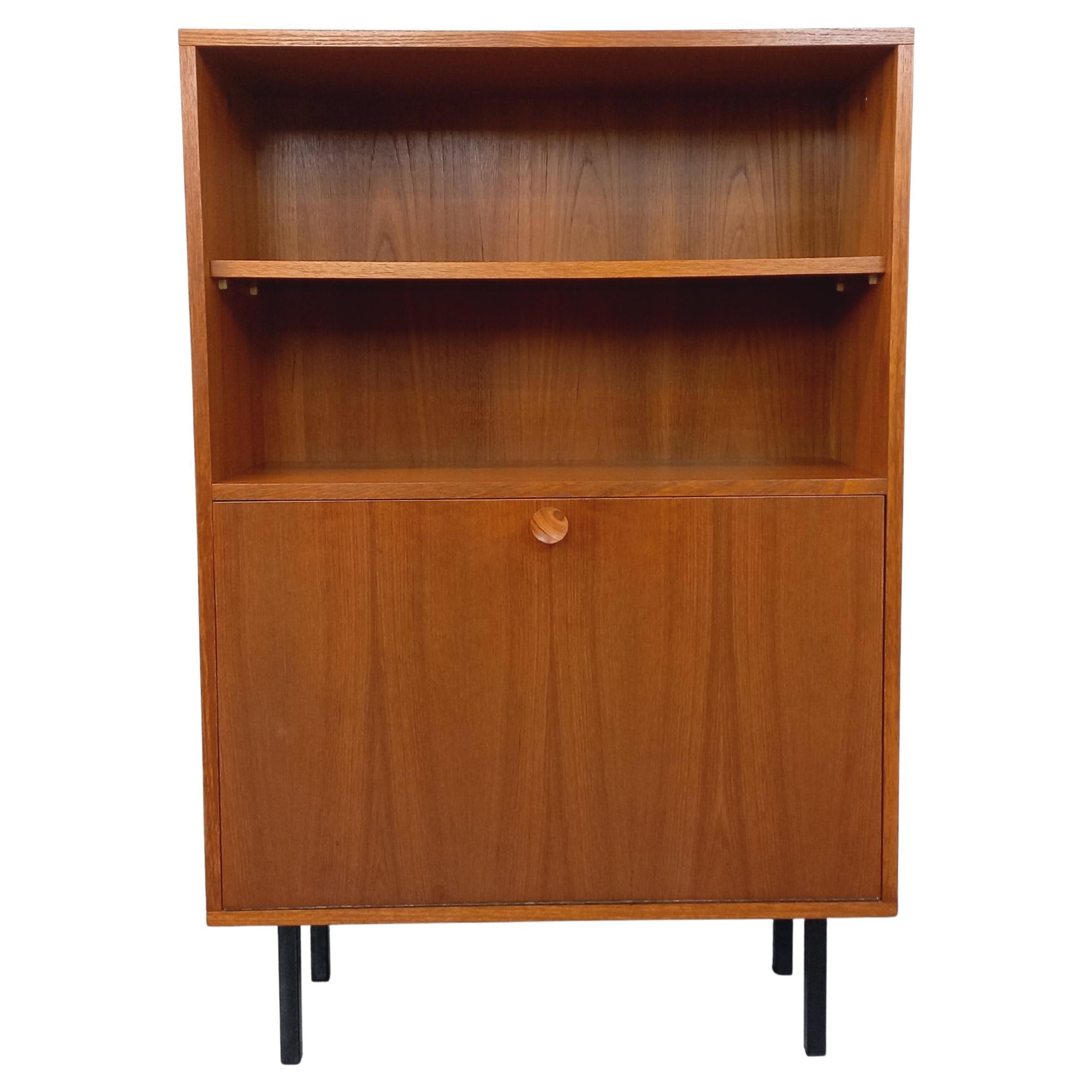 Meuble bibliothèque de rangement vintage style scandinave moderniste en teck