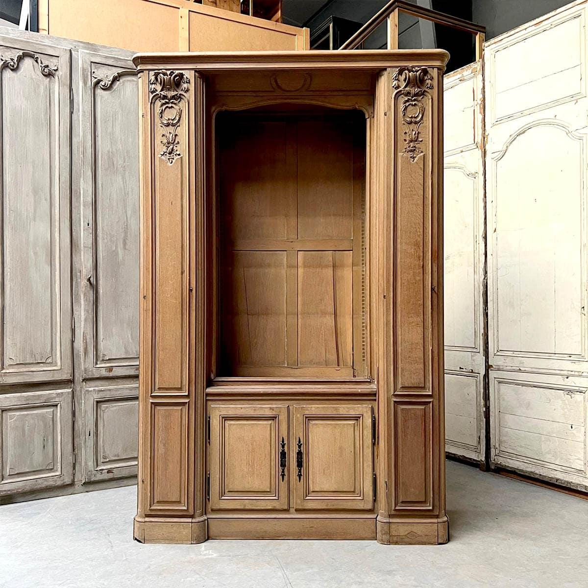 Francese Oak bookcase in the Jansen style in vendita