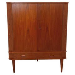 Meuble d'angle de rangement vintage scandinave en teck des années 60