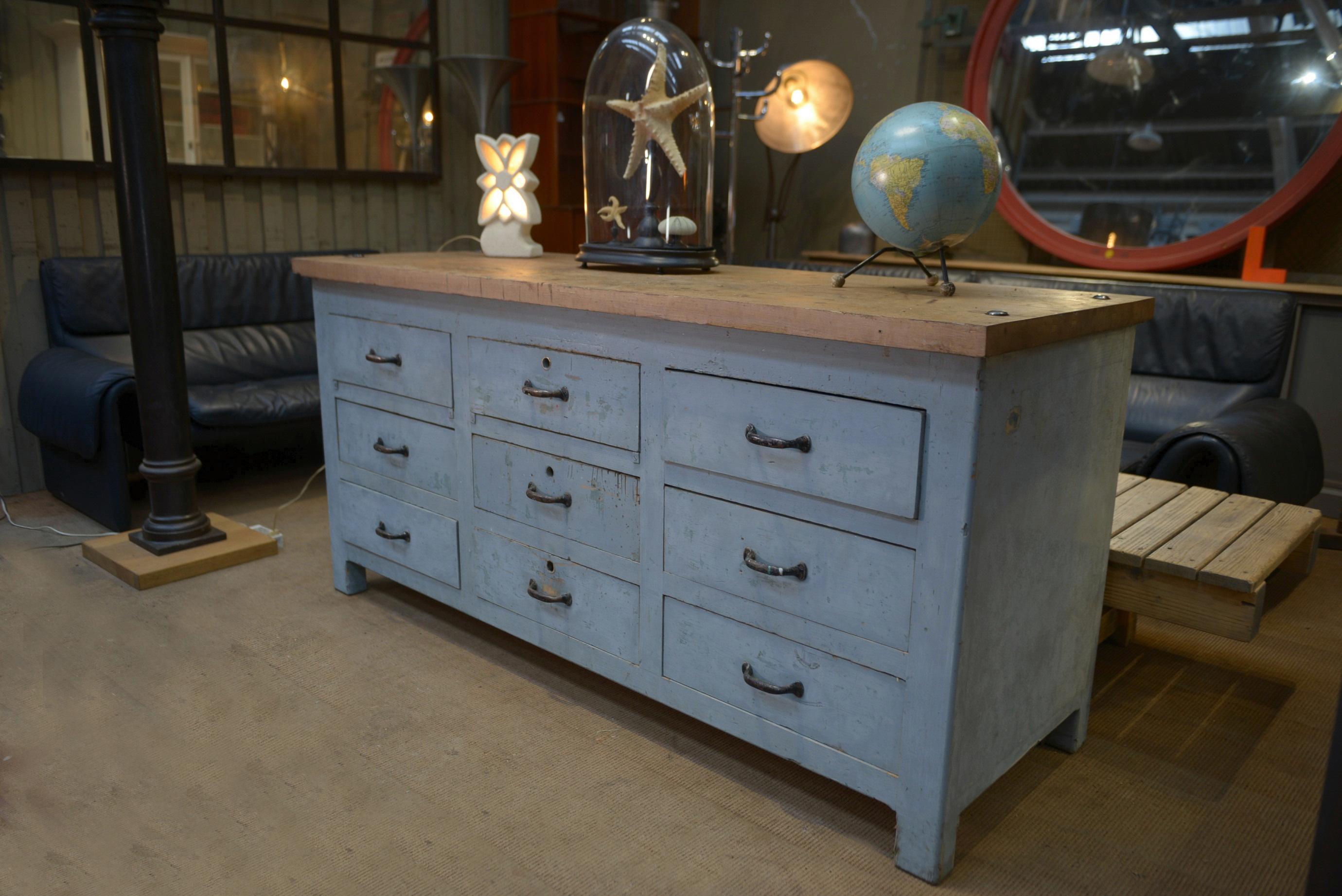 Meuble de métier à 9 tiroirs patiné gris d'origine 1950 en vente 7