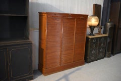 Meuble de notaire en bois à volet de la marque "Au vieux chêne" 1950's