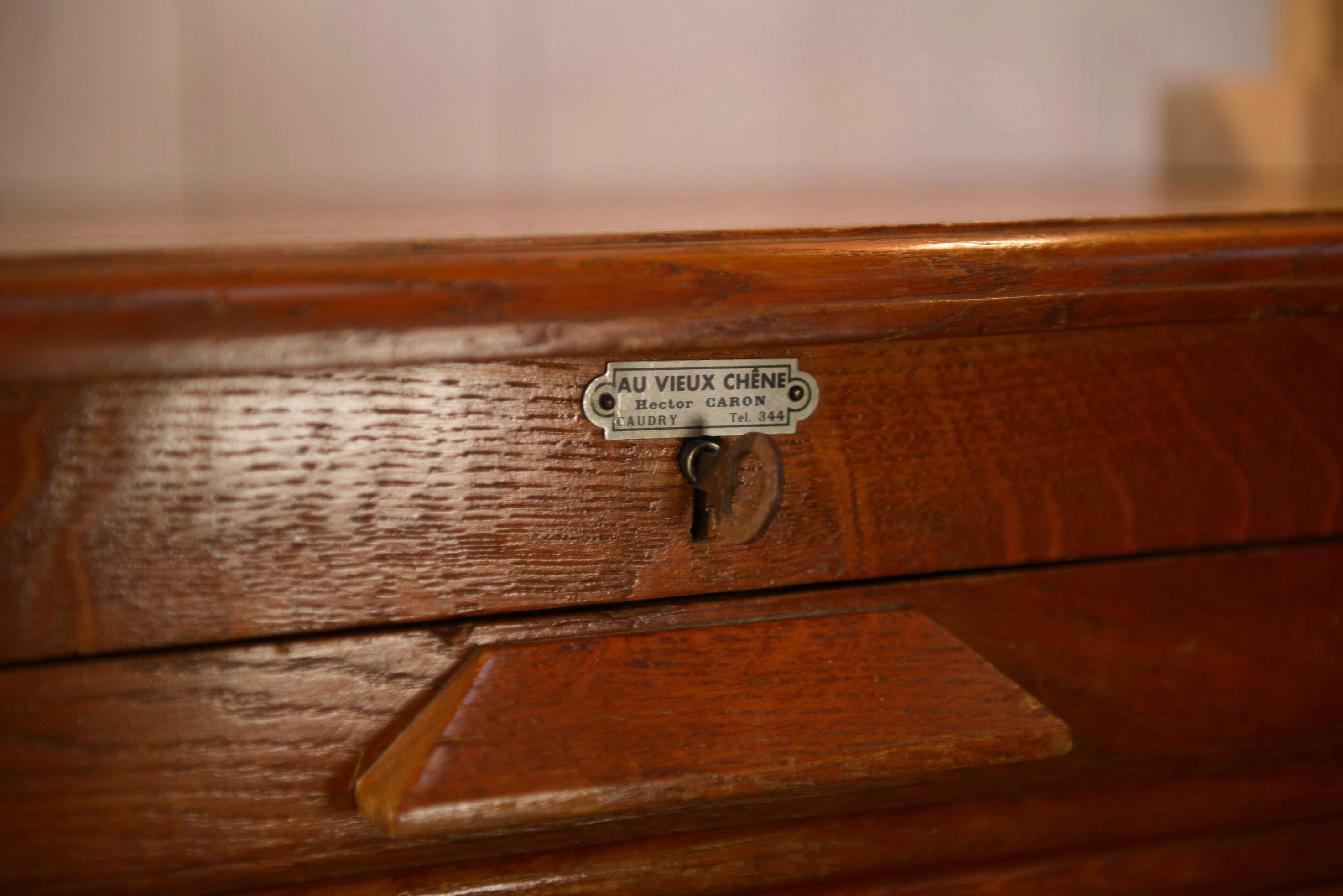 Oak Meuble de notaire en bois à volet de la marque 