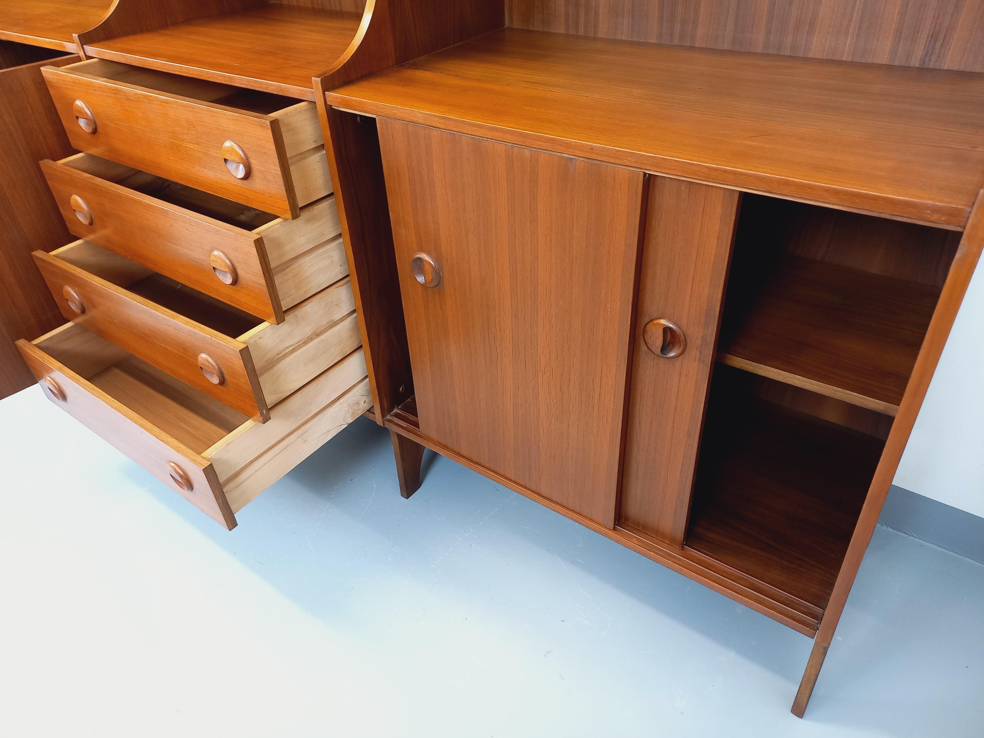 Meuble de rangement bibliothèque scandinave vintage 3 parties en teck années 60 en venta 2