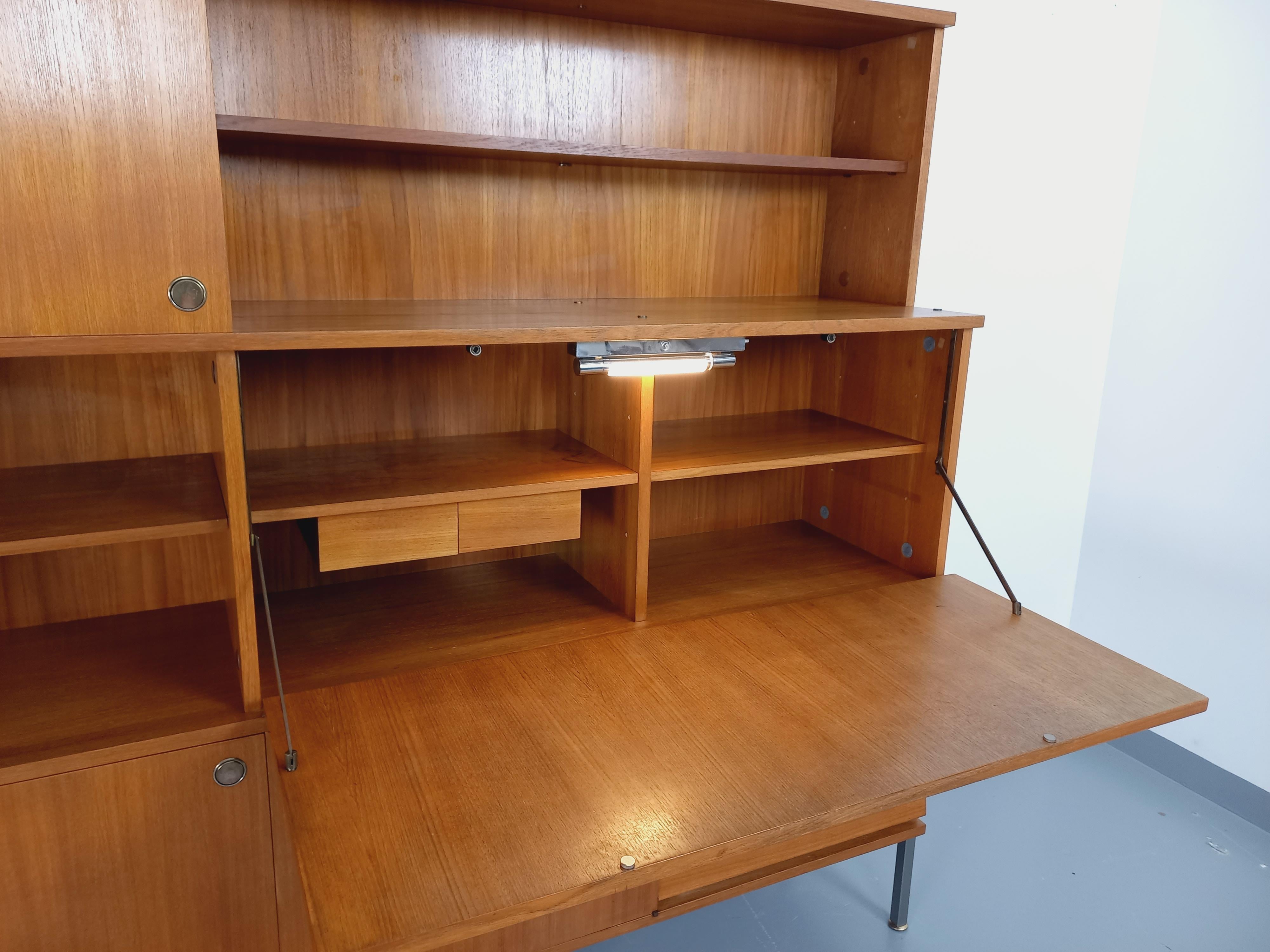 Meuble de rangement bibliothèque secrétaire vintage de Louis Paolozzi en teck in vendita 3