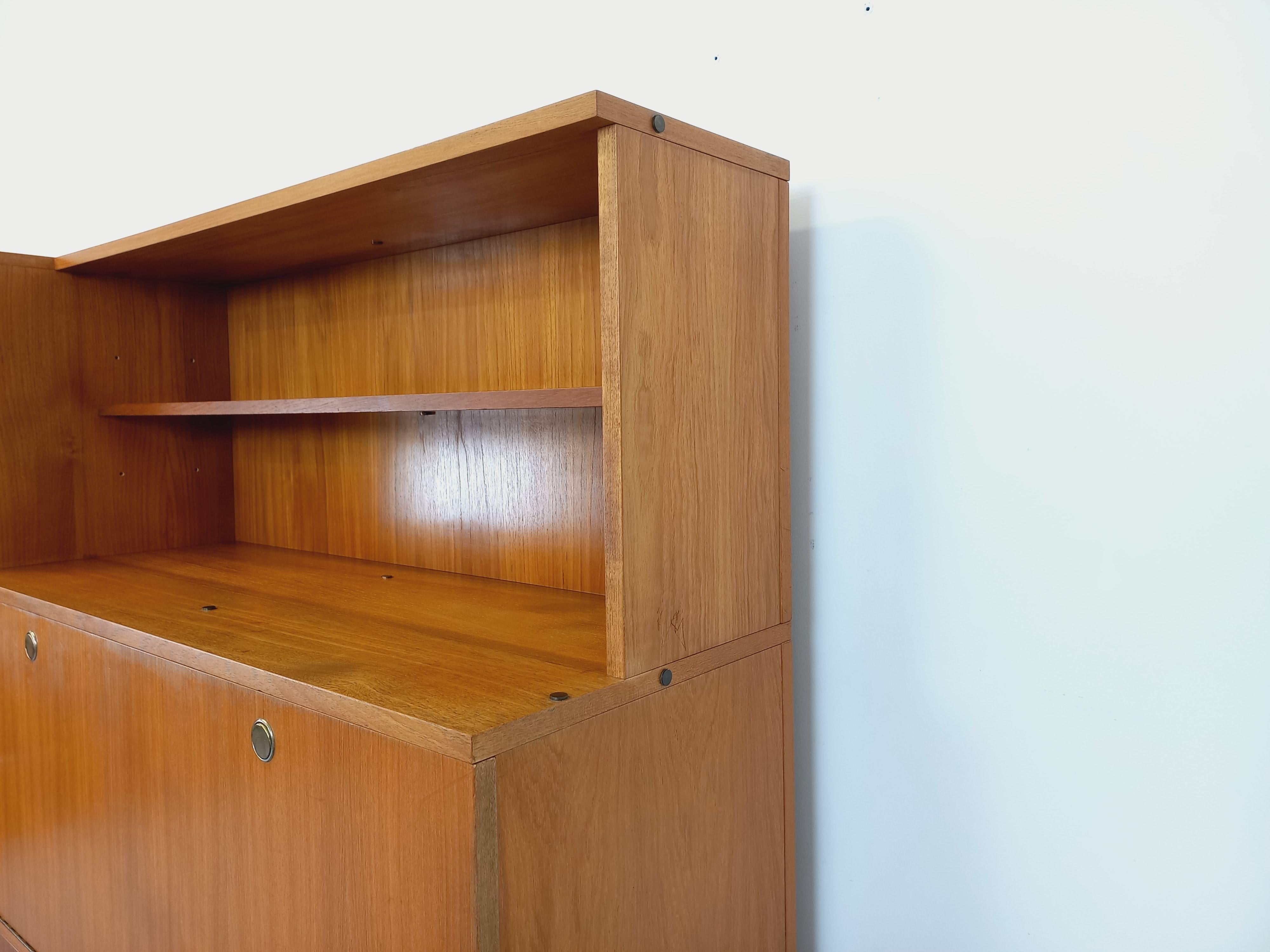 Meuble de rangement bibliothèque secrétaire vintage de Louis Paolozzi en teck in vendita 6