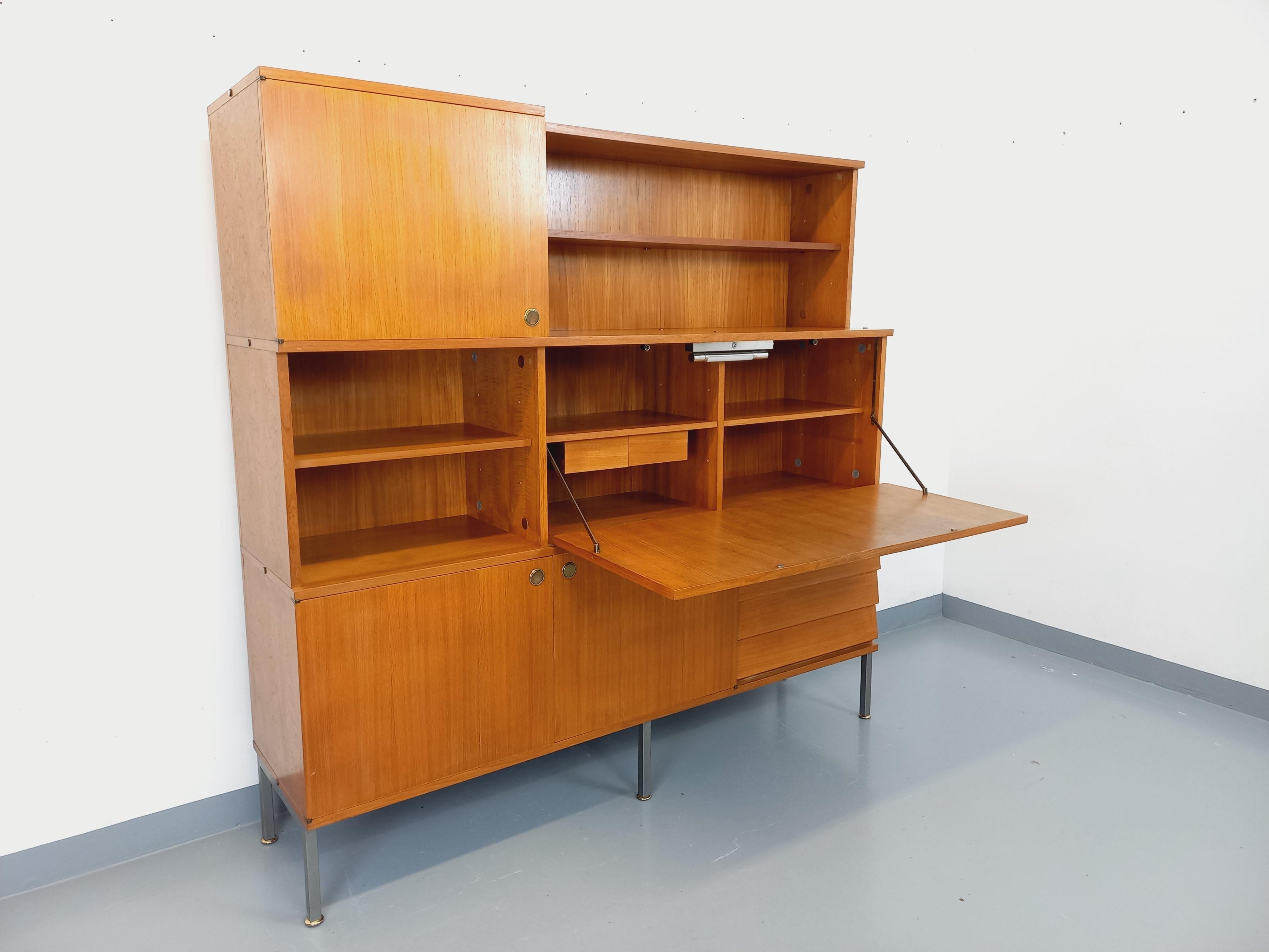 Meuble de rangement bibliothèque secrétaire vintage de Louis Paolozzi en teck in vendita 2