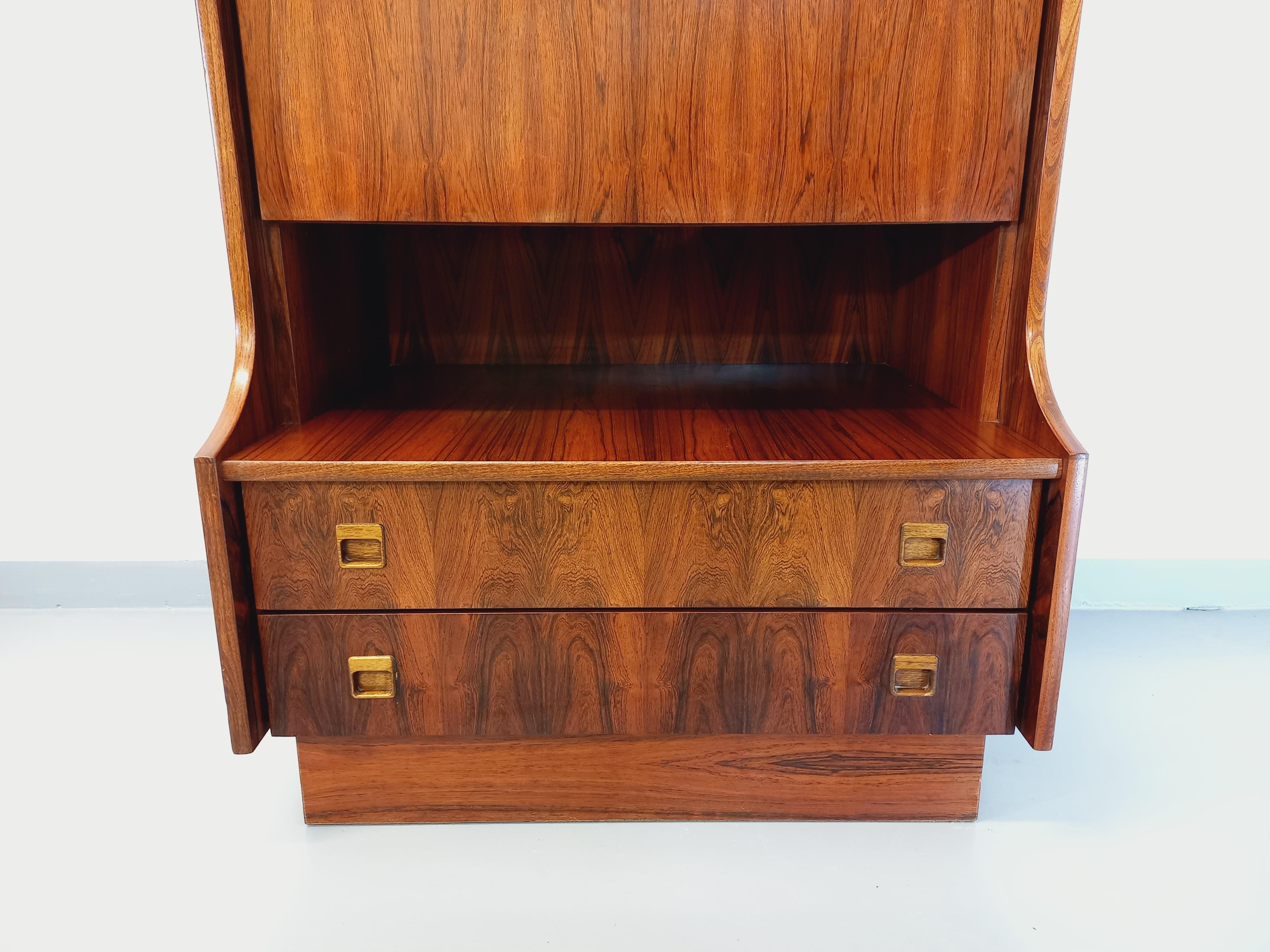 Palissandro Meuble de rangement haut vintage en palissandre années 60 in vendita