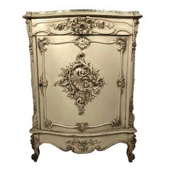 Meuble d'entre-deux de style rocaille en bois laqué gris, fin XIXe