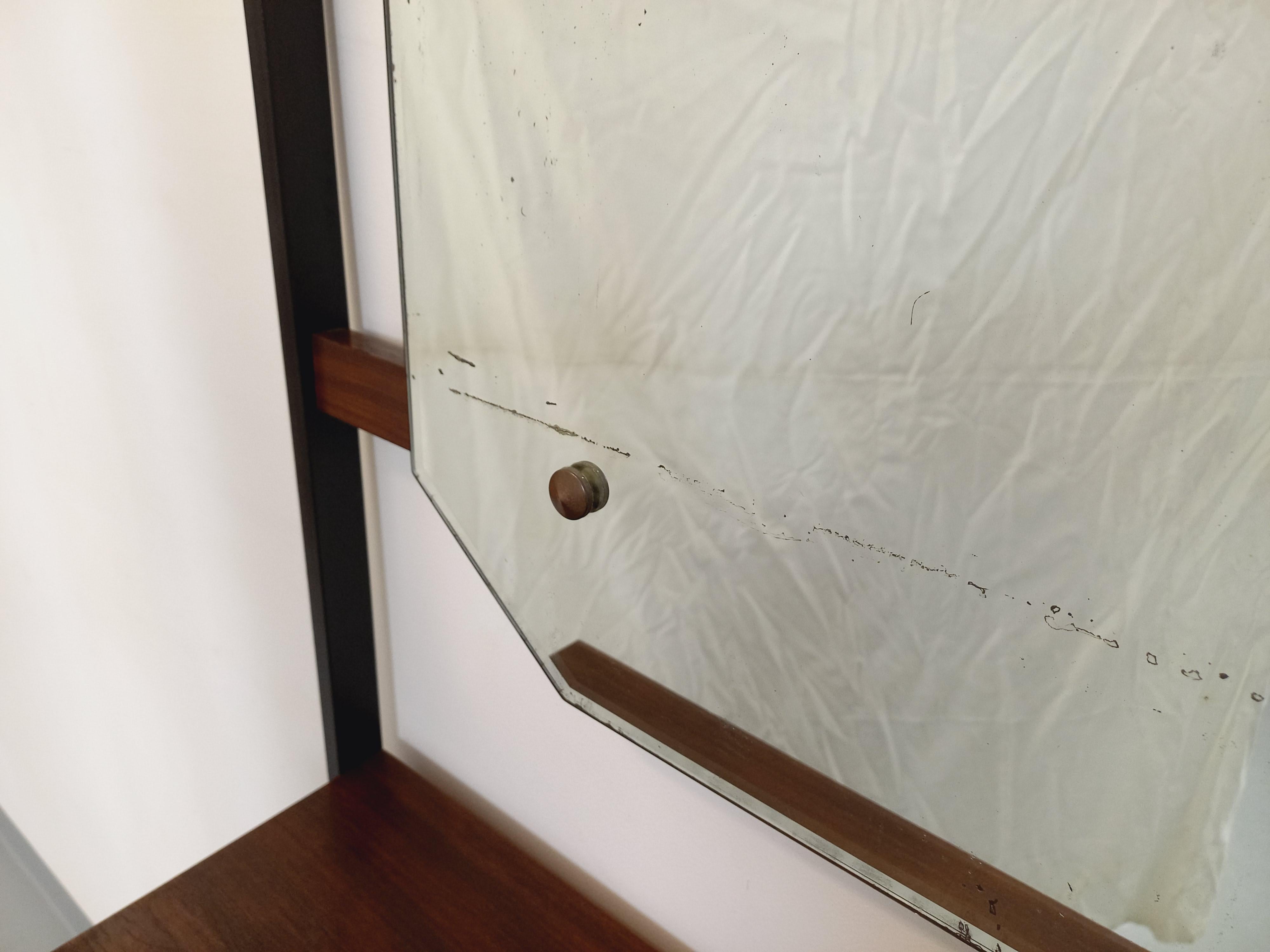 Meuble d'entrée vestiaire italien vintage avec miroir, tablettes et tiroir teck en vente 4