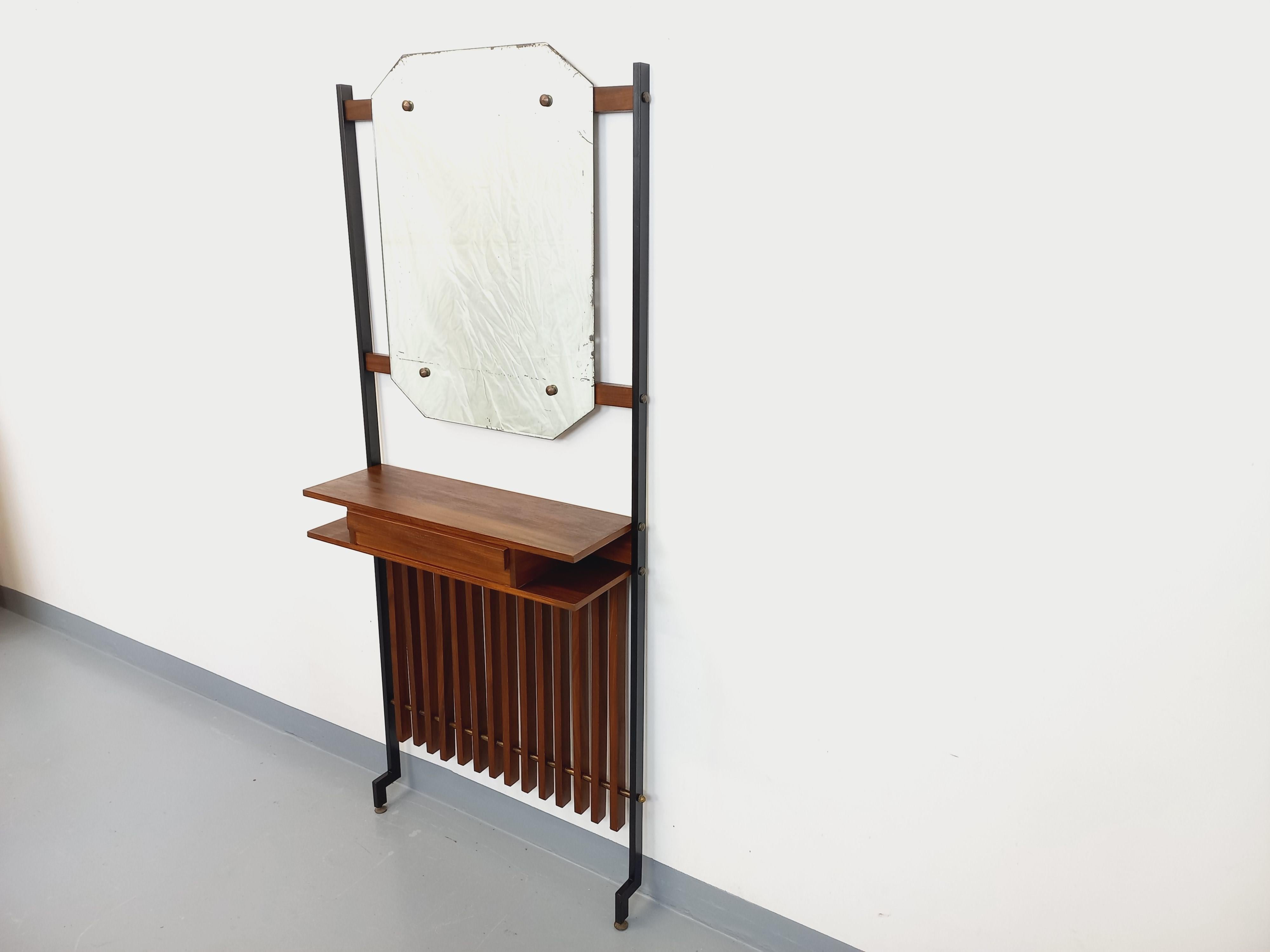 Meuble d'entrée vestiaire italien vintage avec miroir, tablettes et tiroir teck en vente 2