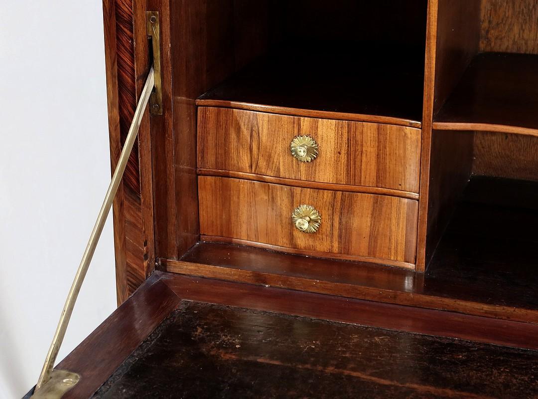 Secretary furniture in precious wood, stamped J. Popsel, Louis XV - 18th century For Sale 9
