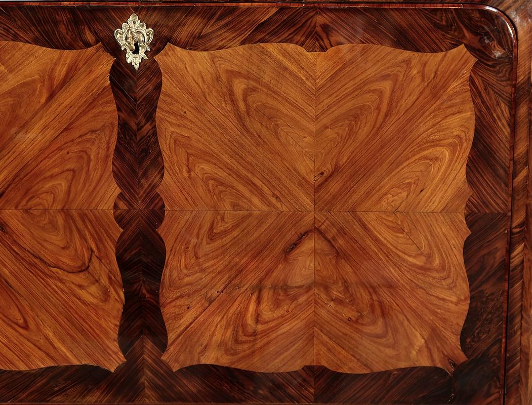 Hand-Crafted Secretary furniture in precious wood, stamped J. Popsel, Louis XV - 18th century For Sale