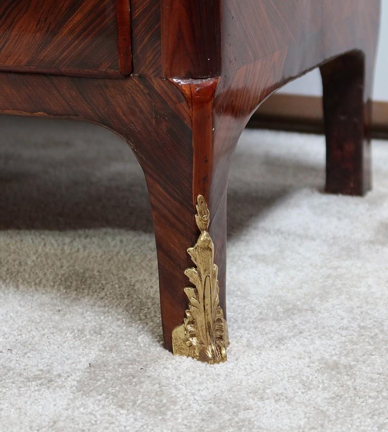 Secretary furniture in precious wood, stamped J. Popsel, Louis XV - 18th century For Sale 1