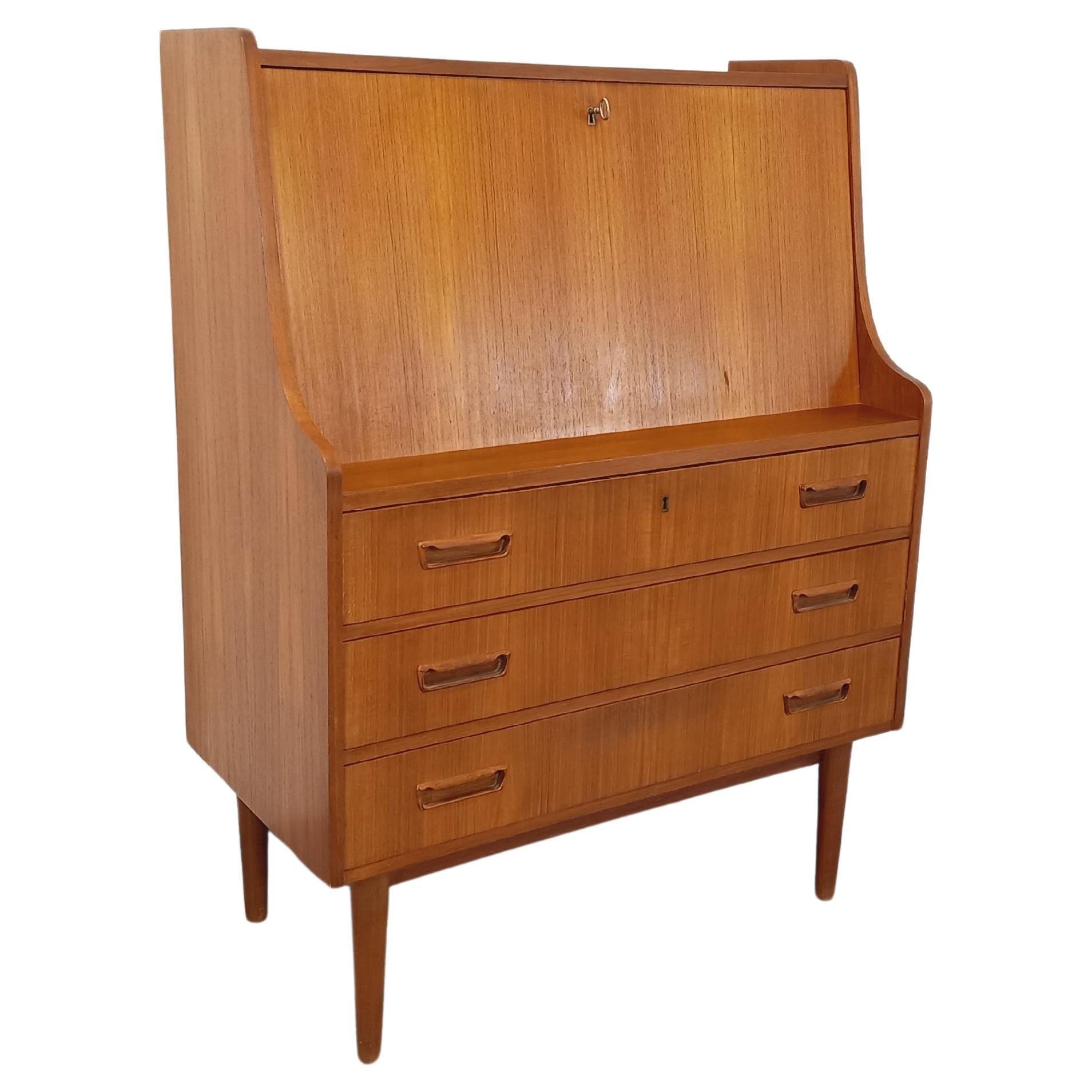 Meuble secrétaire scandinave danois vintage Tibergaard en teck des années 50 60
