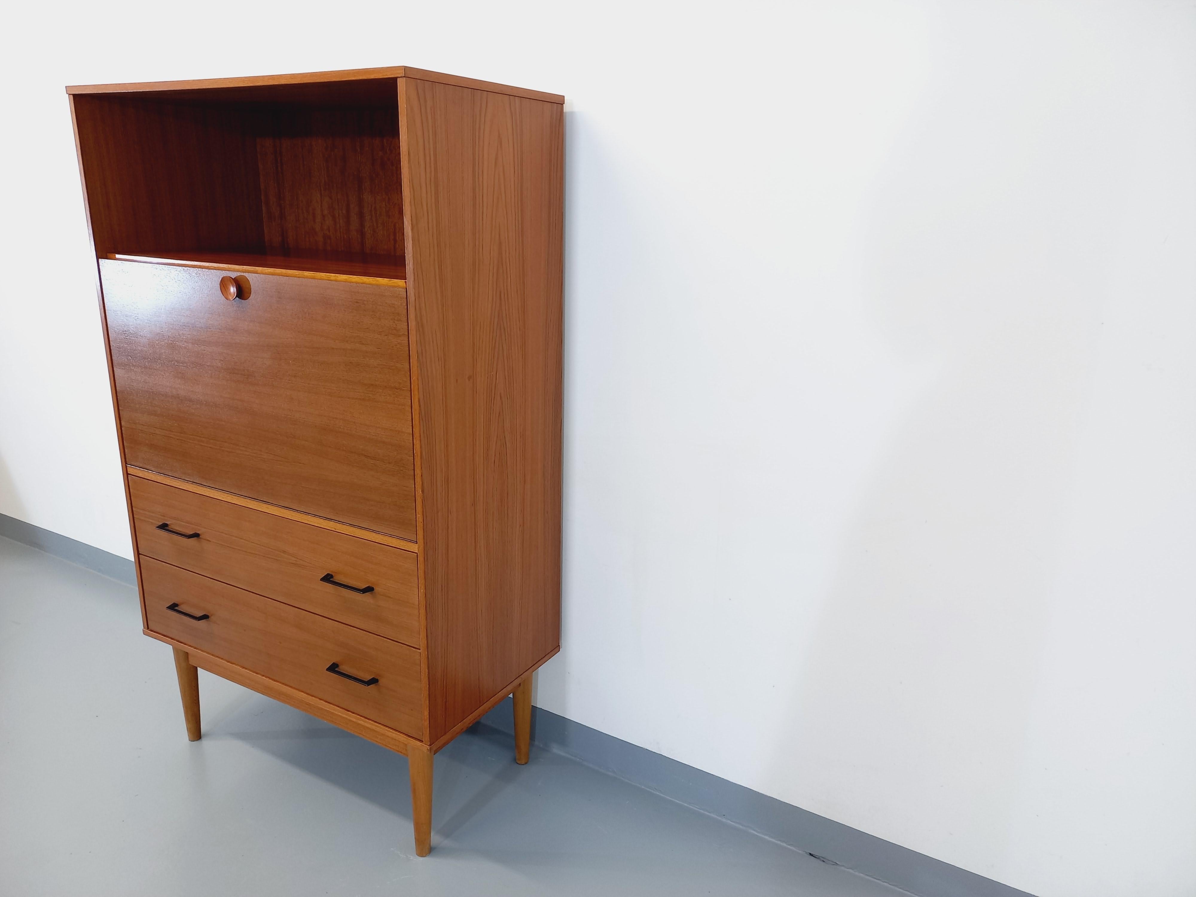 Vintage-Sekretärin aus den 50er und 60er Jahren aus Teakholz 2