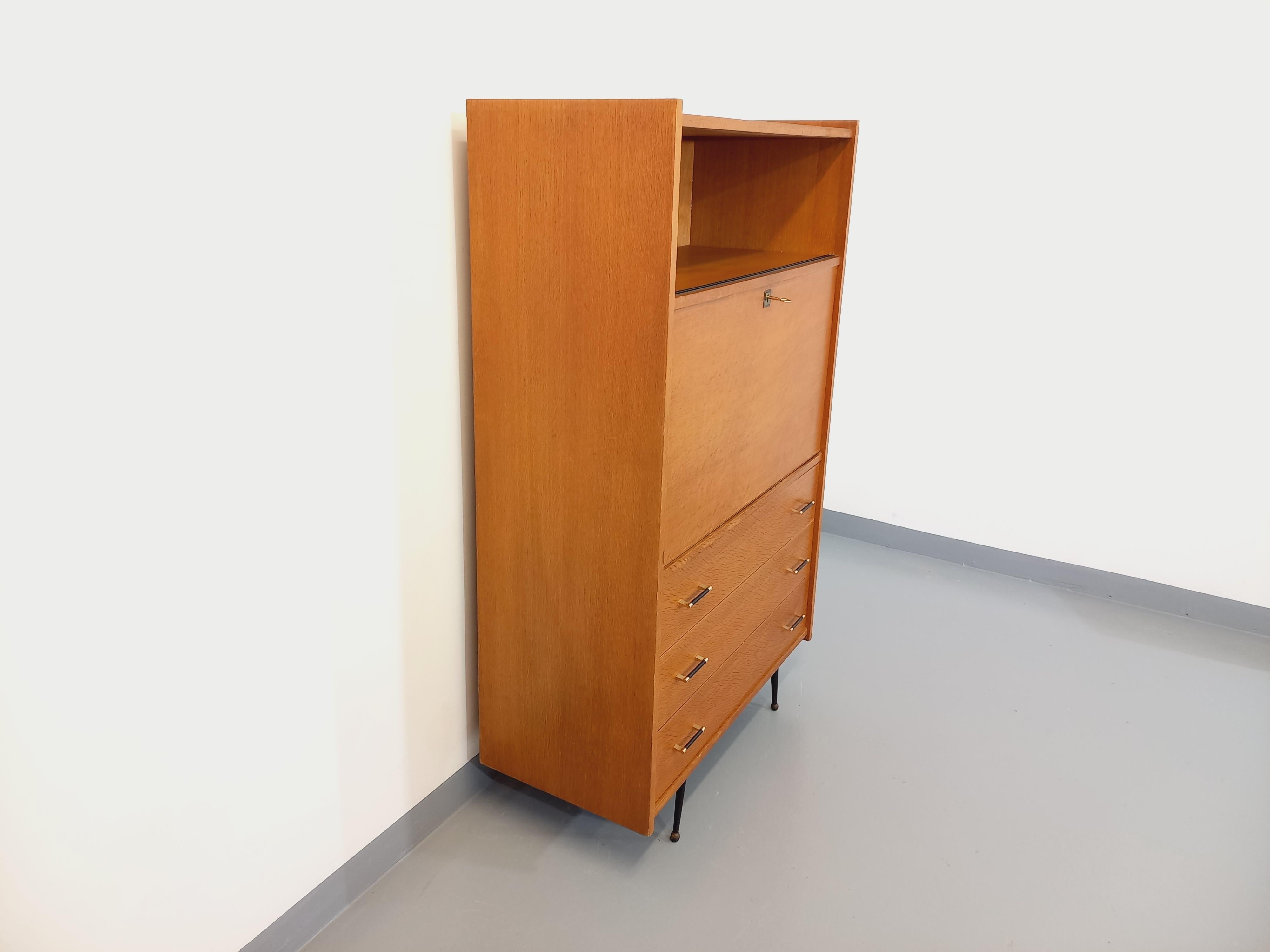 Bois Meuble secrétaire vintage en bois et métal noir des années 50 60