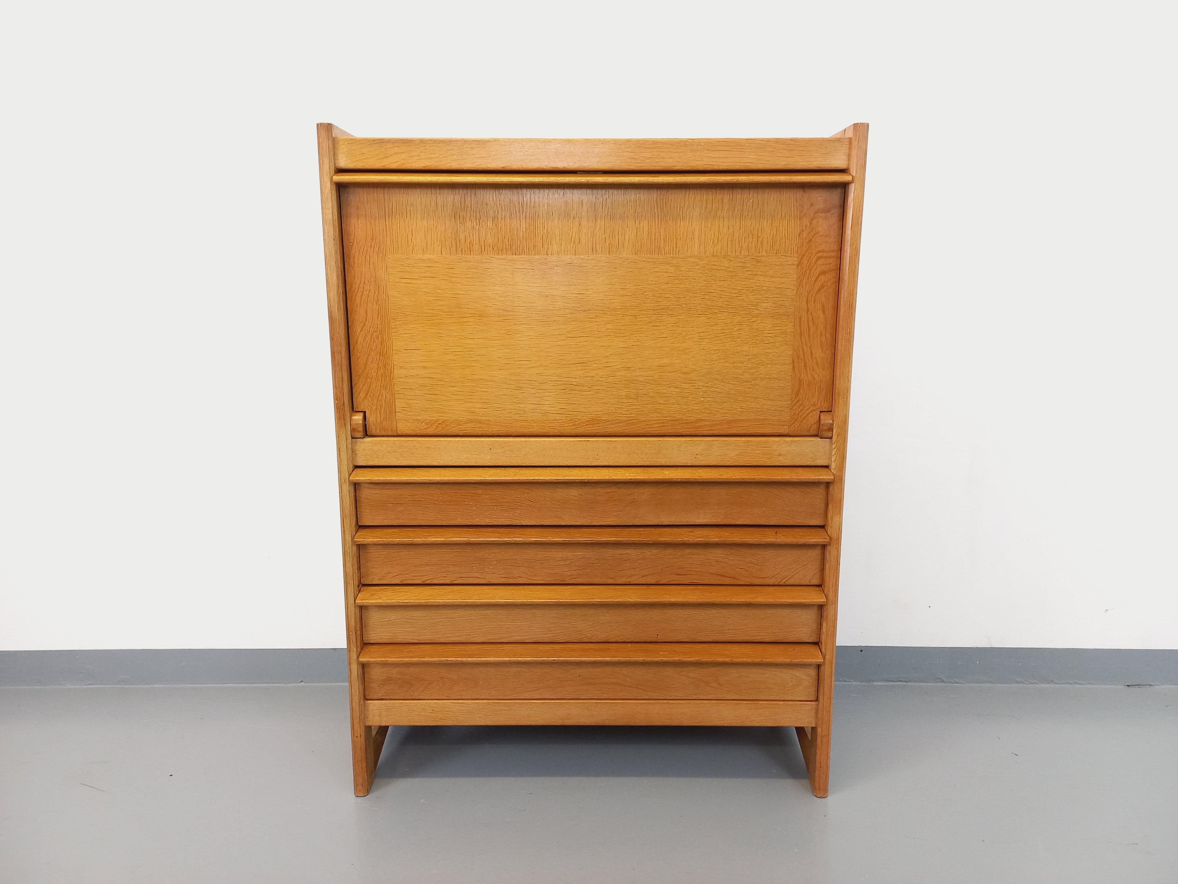 Meuble secrétaire vintage Guillerme et Chambron en chêne massif des années 50 60 en vente 2
