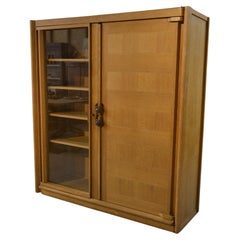 Meuble vitrine par Guillerme et Chambron pour Votre Maison