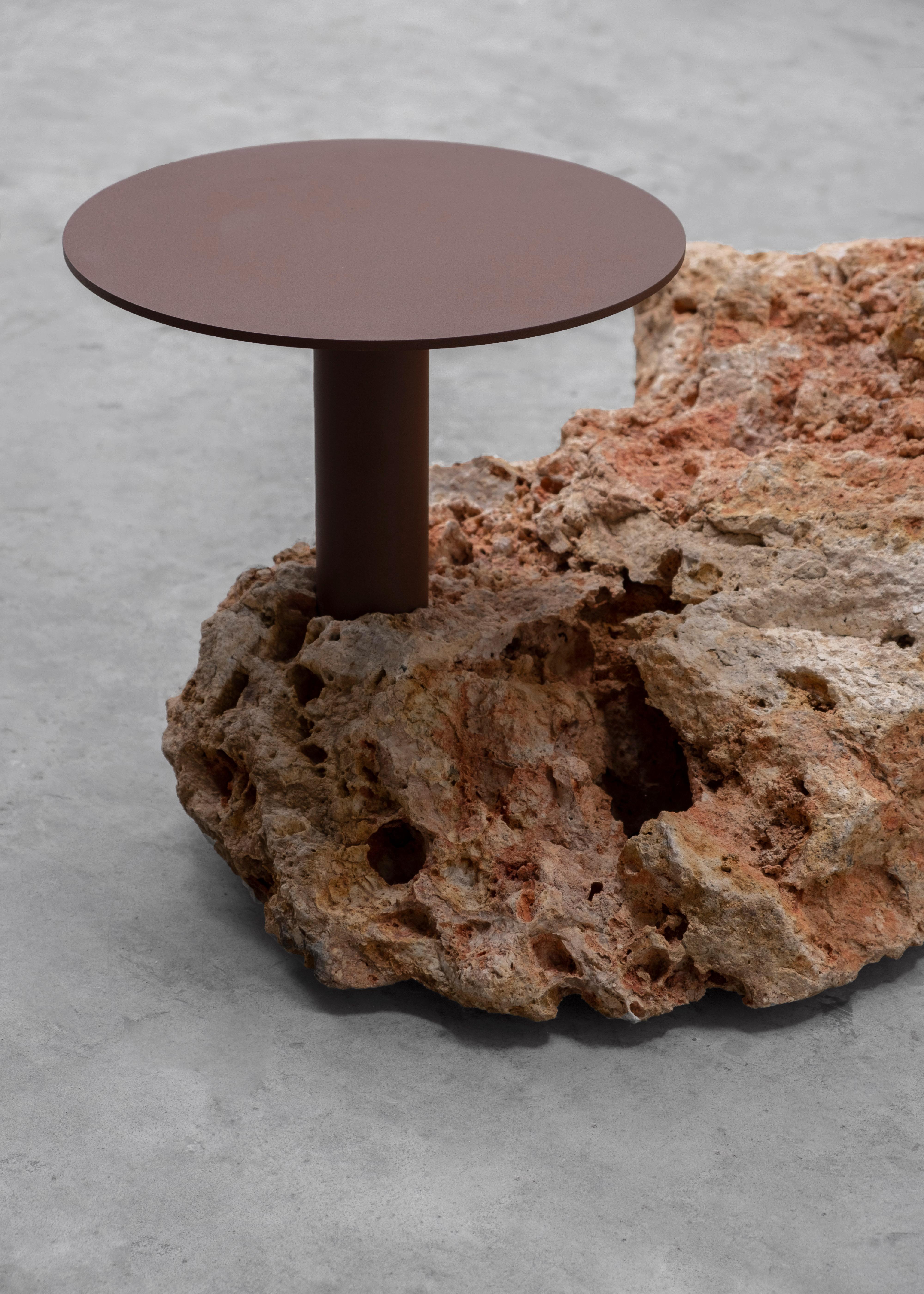 Moderno Lampada da terra solare con base in acciaio marrone e pietra naturale grezza di Frédéric Saulou in vendita
